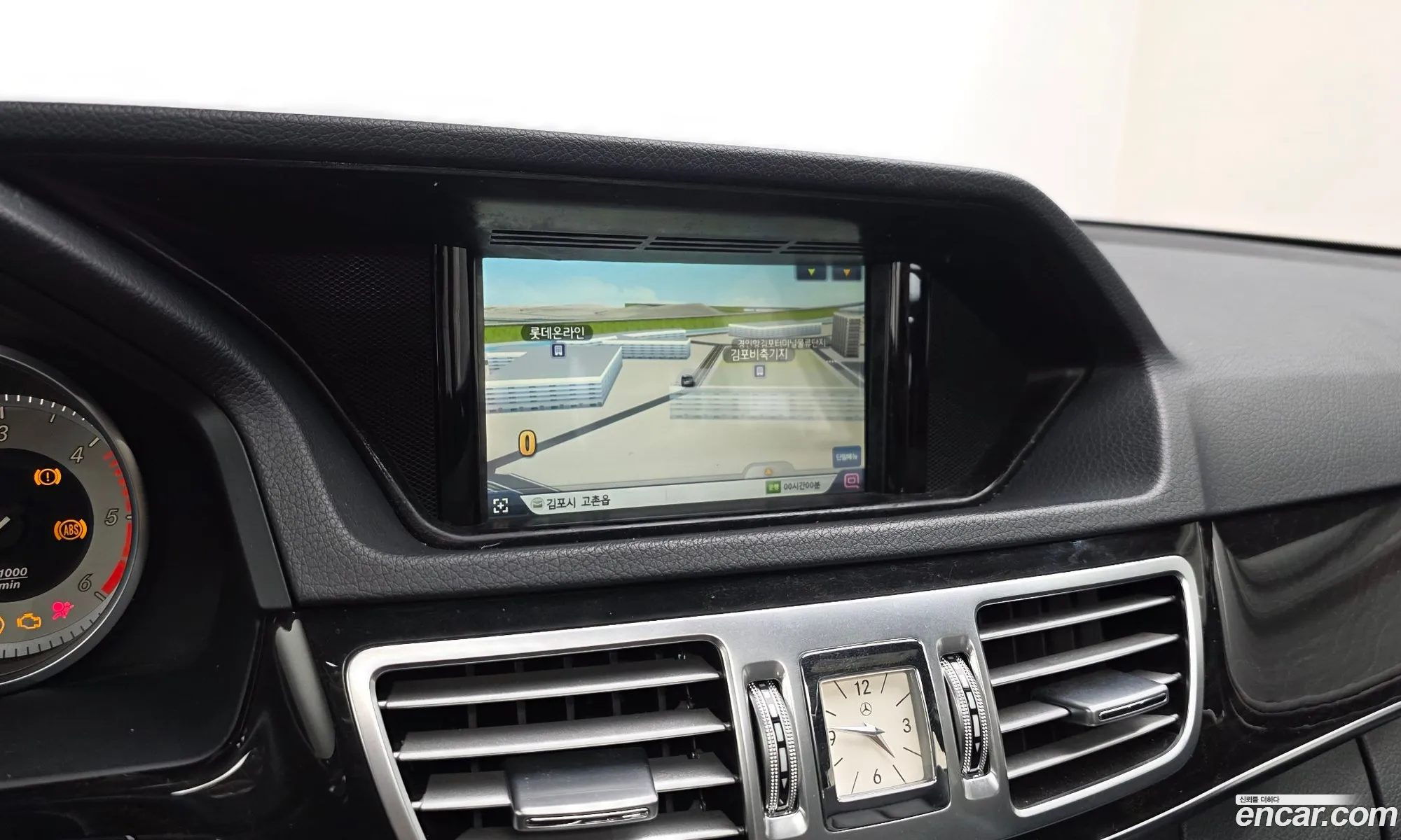 Mercedes-Benz E-Class W212 2013 WDDHF0CB3EA917889 — 11