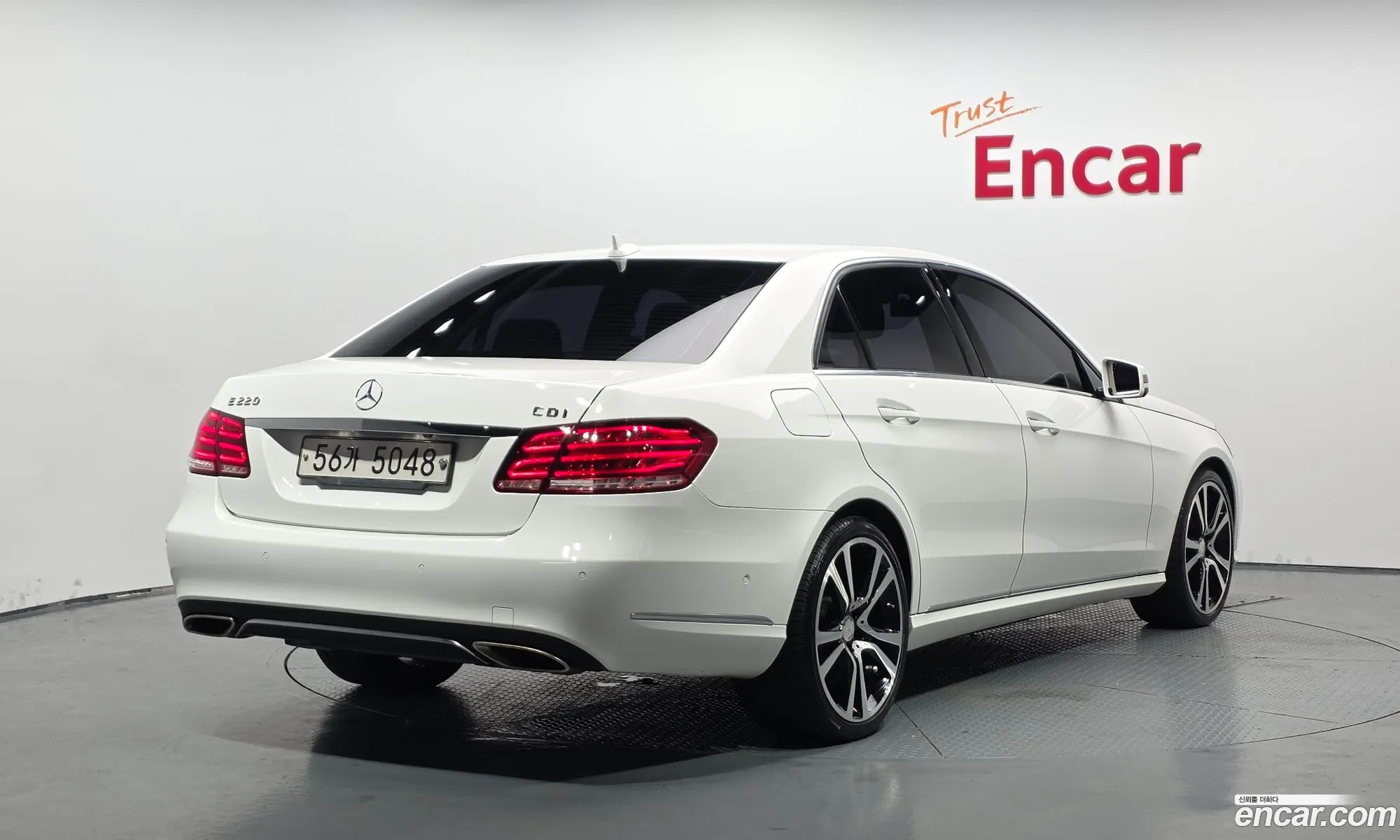 Mercedes-Benz E-Class W212 2013 WDDHF0CB3EA917889 — 20