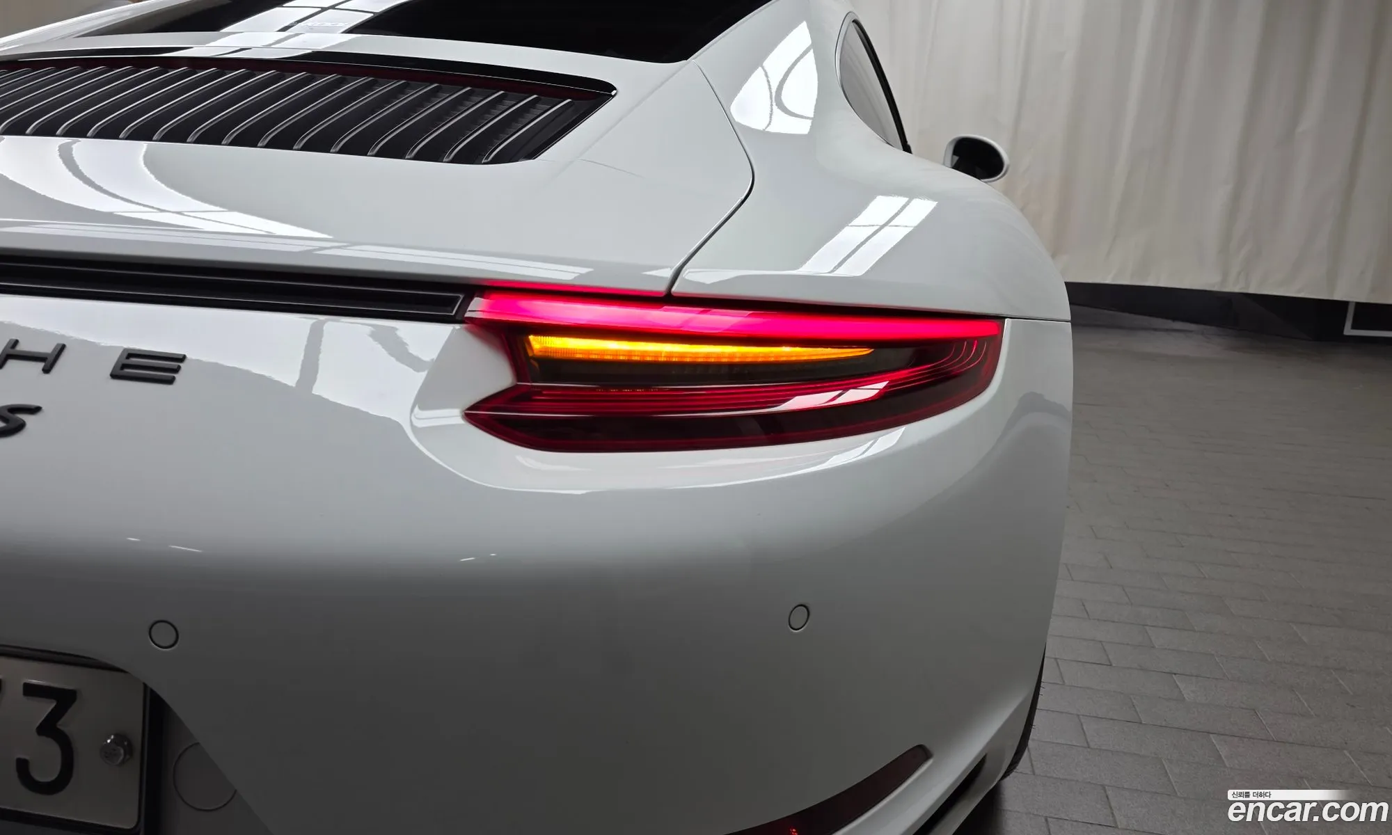 Porsche 911 2017 WP0AB2999HS123016 — 30