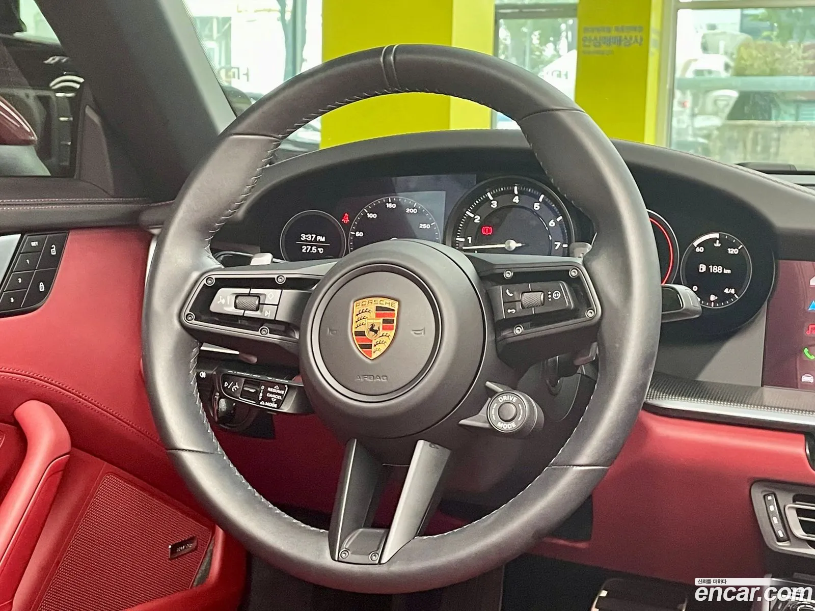 Porsche 911 2024 — 16