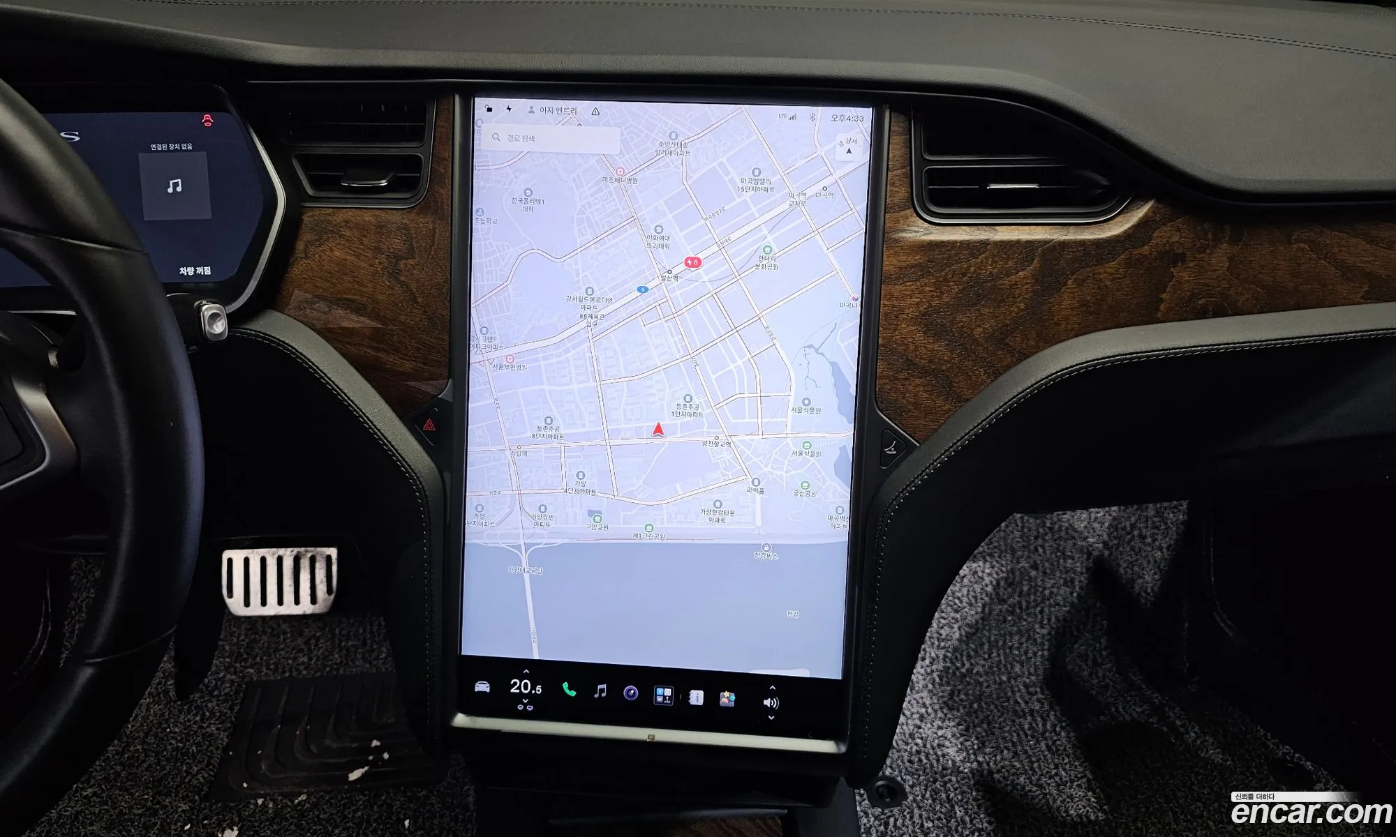 Tesla Model S 2020 5YJSA1E24LF403152 — 6