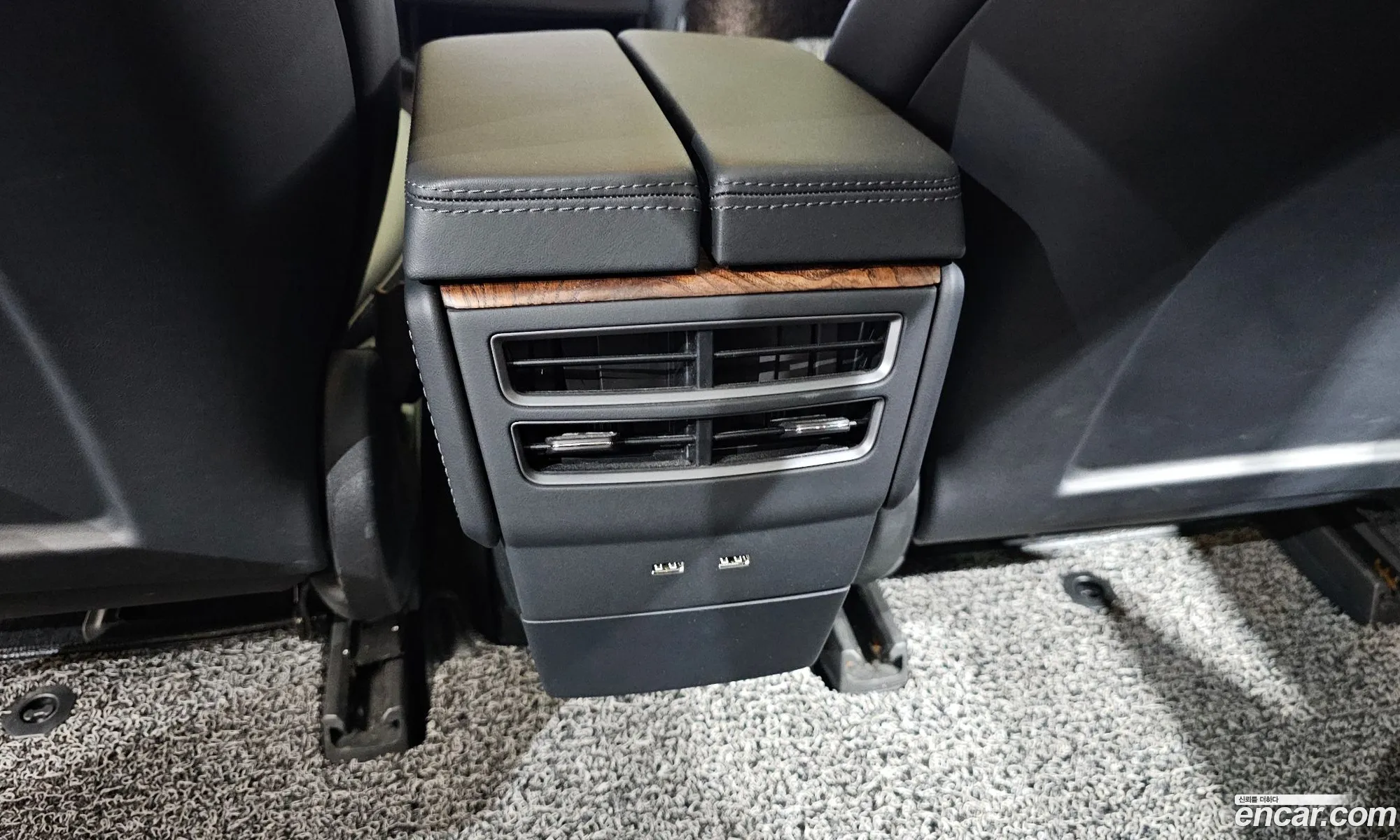 Tesla Model S 2020 5YJSA1E24LF403152 — 21
