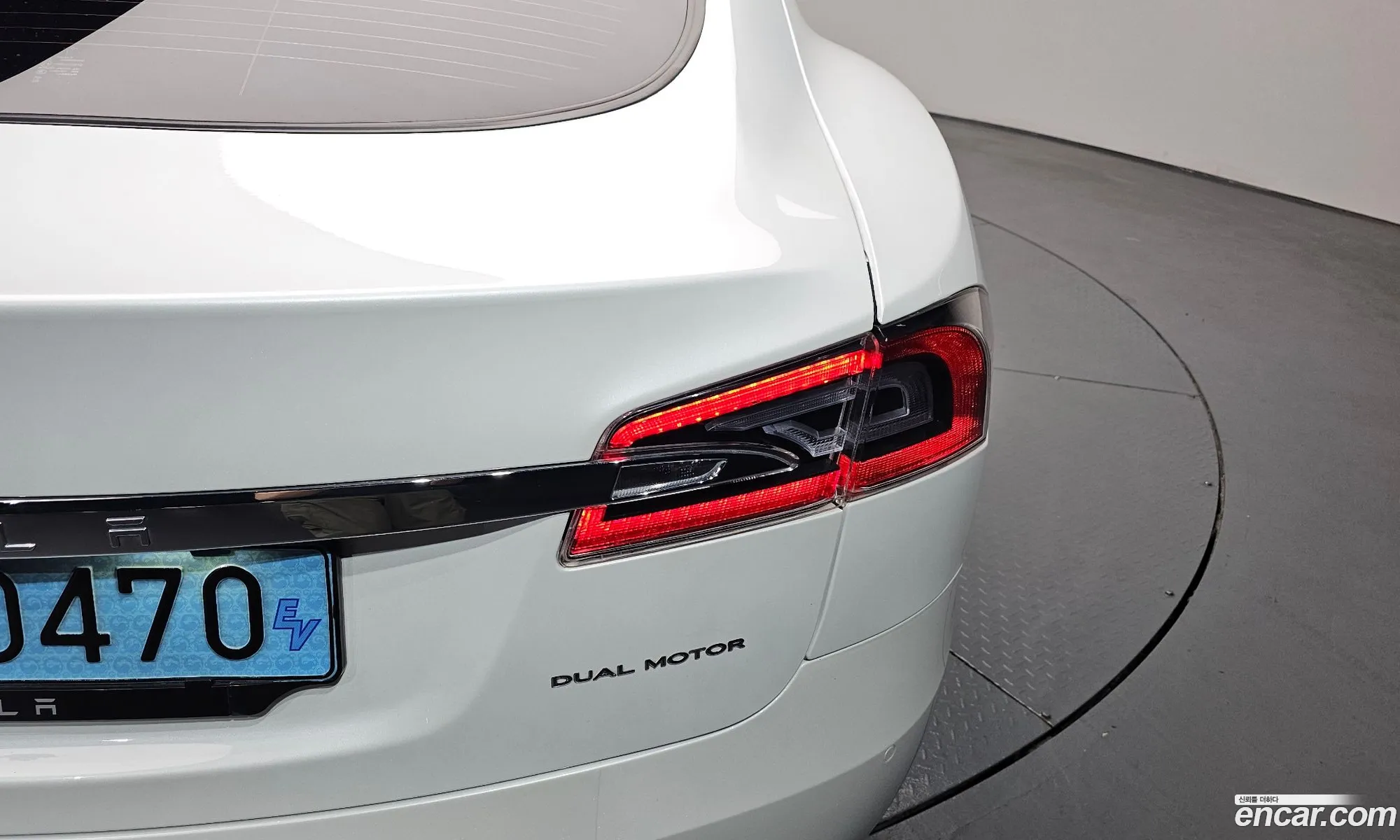Tesla Model S 2020 5YJSA1E24LF403152 — 31