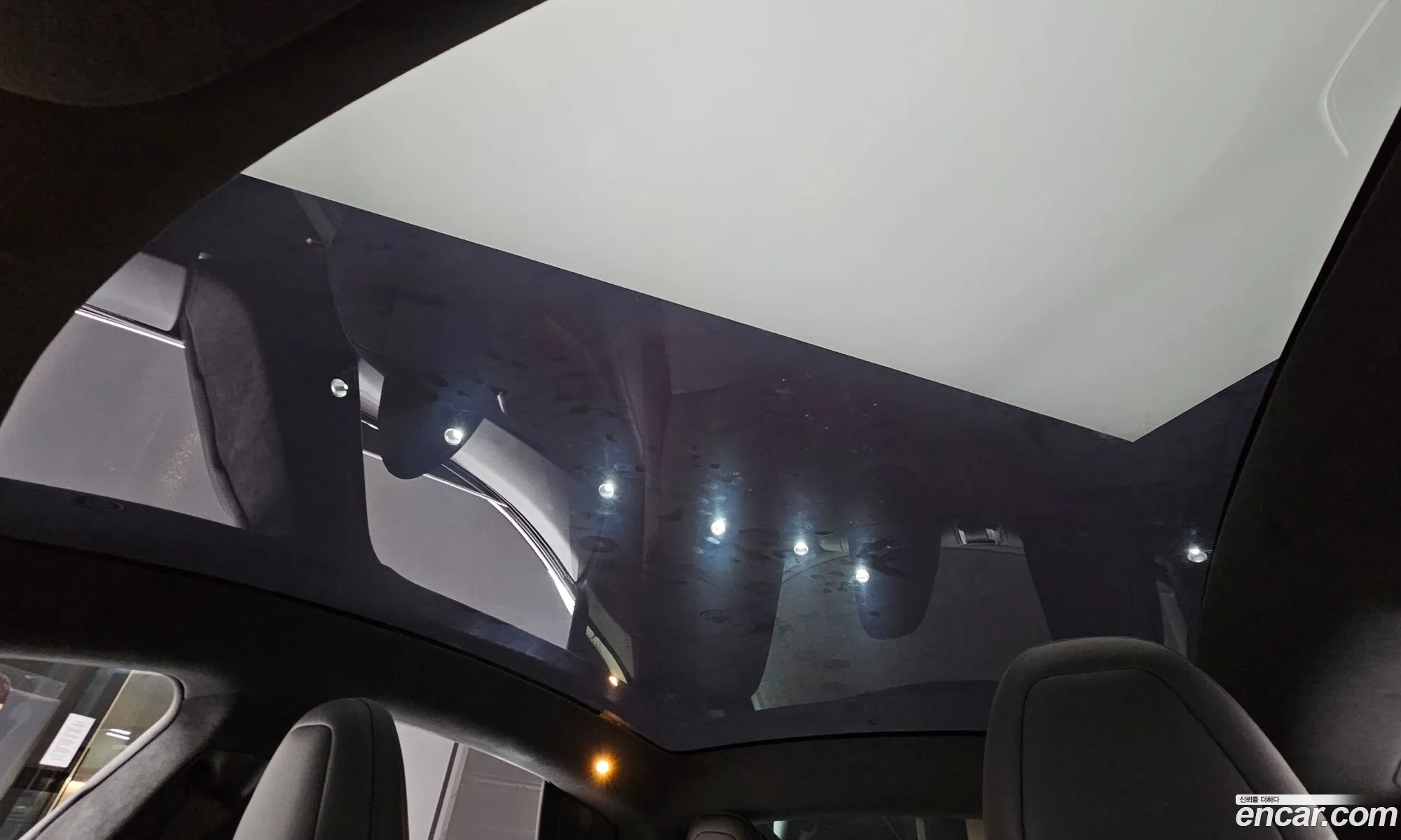 Tesla Model S 2020 5YJSA1E24LF403152 — 11