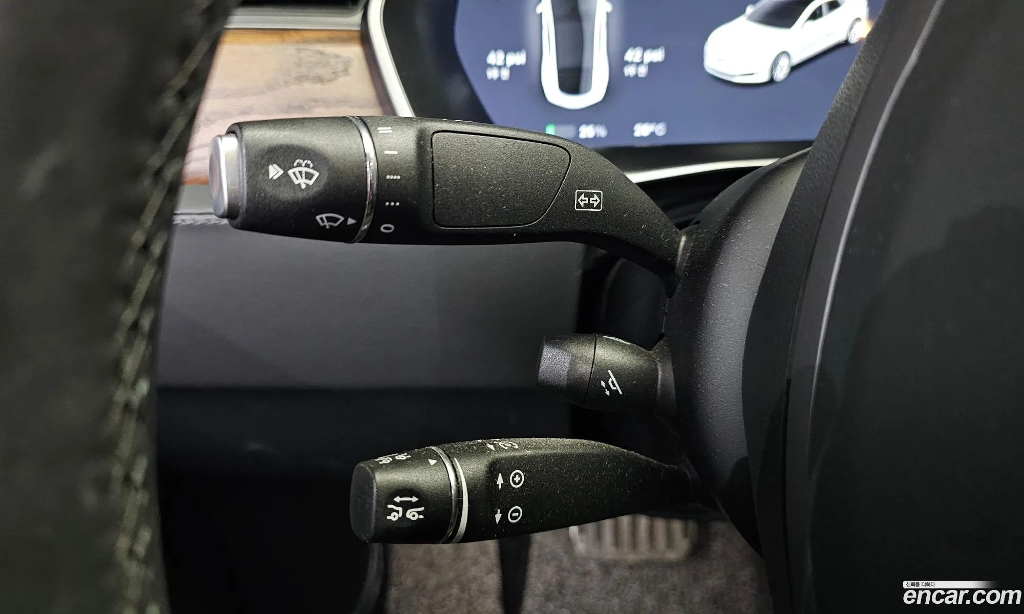 Tesla Model S 2020 5YJSA1E24LF403152 — 19