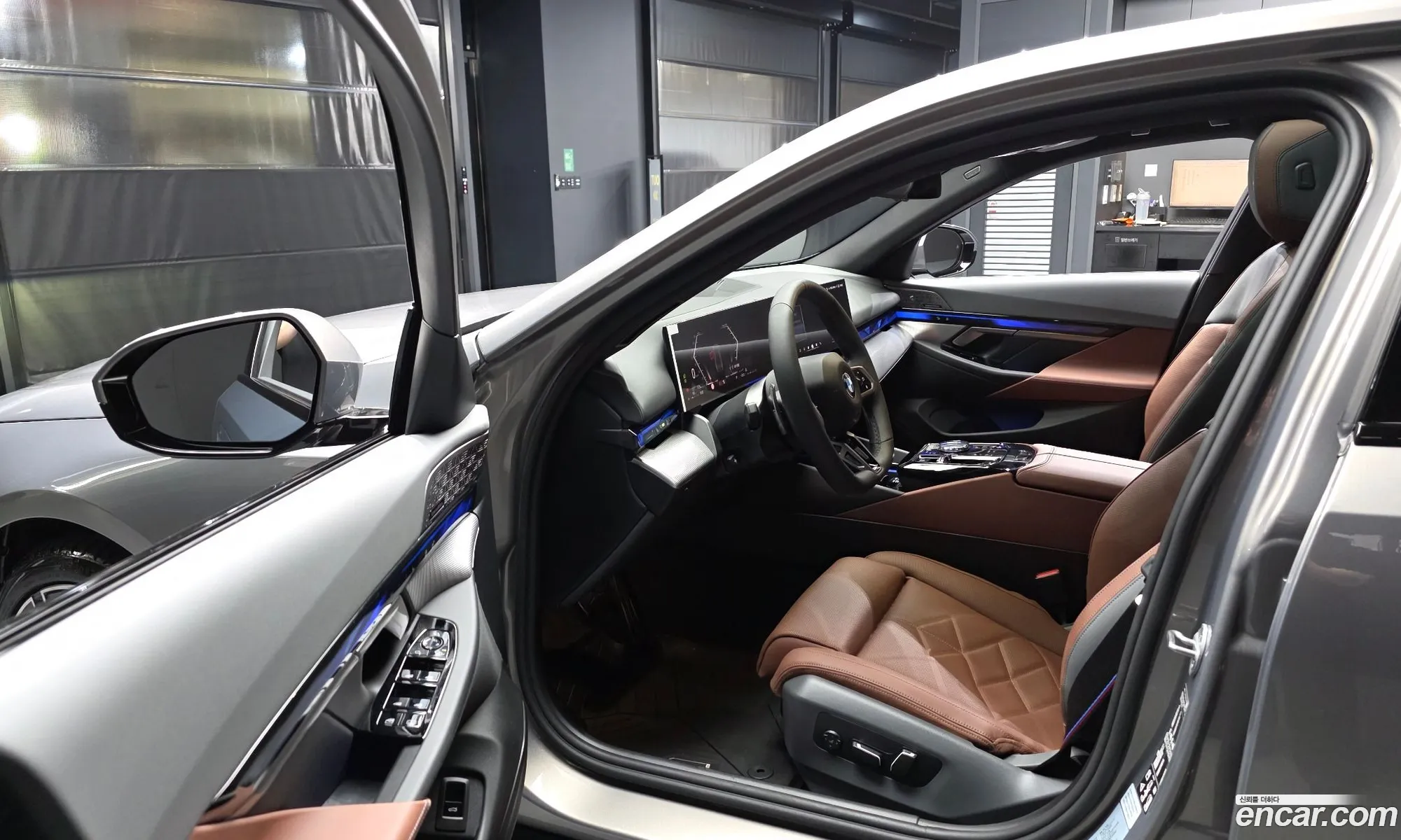 BMW 5 Series 2025 — 26