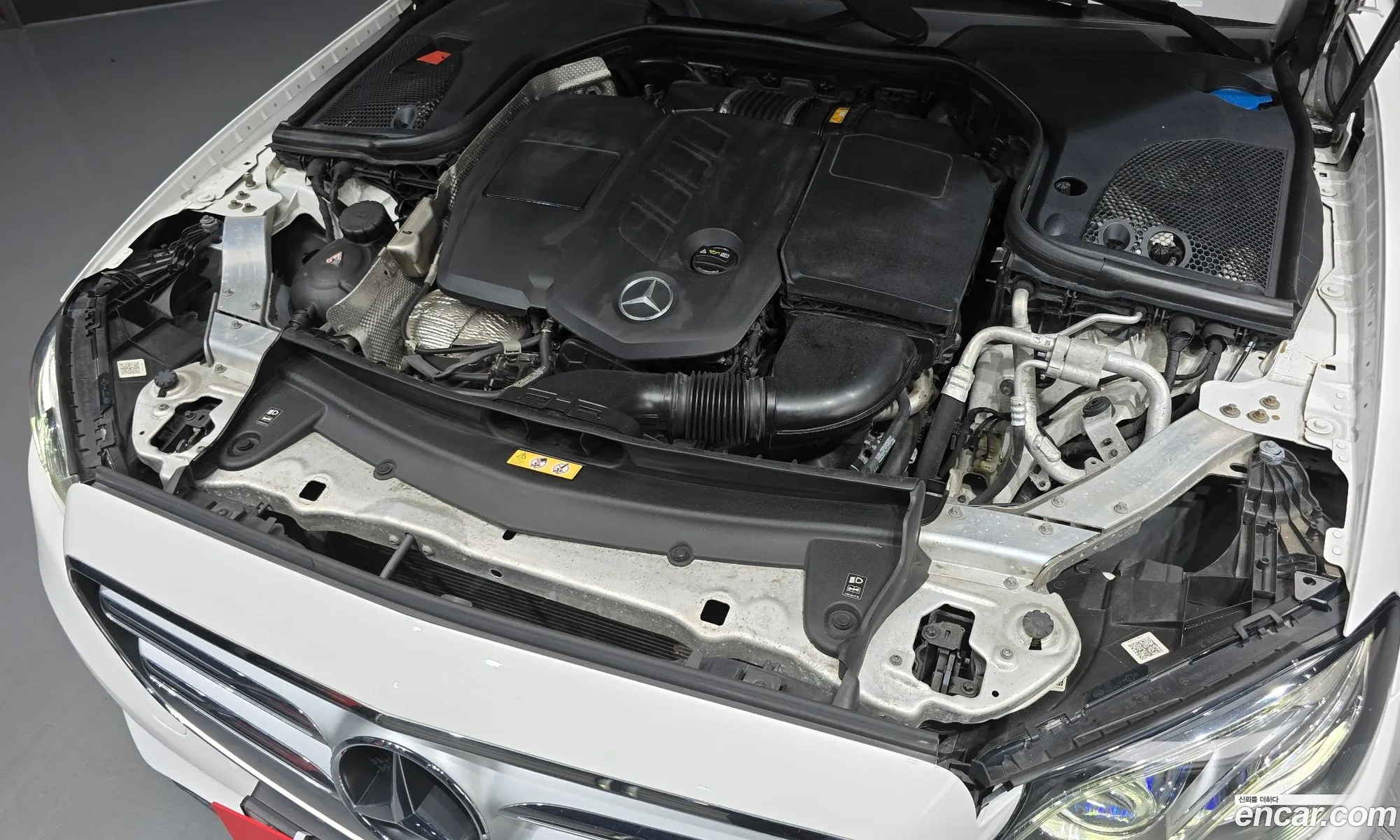 Mercedes-Benz E-Class W213 2019 WDDZF0EB2KA672130 — 19