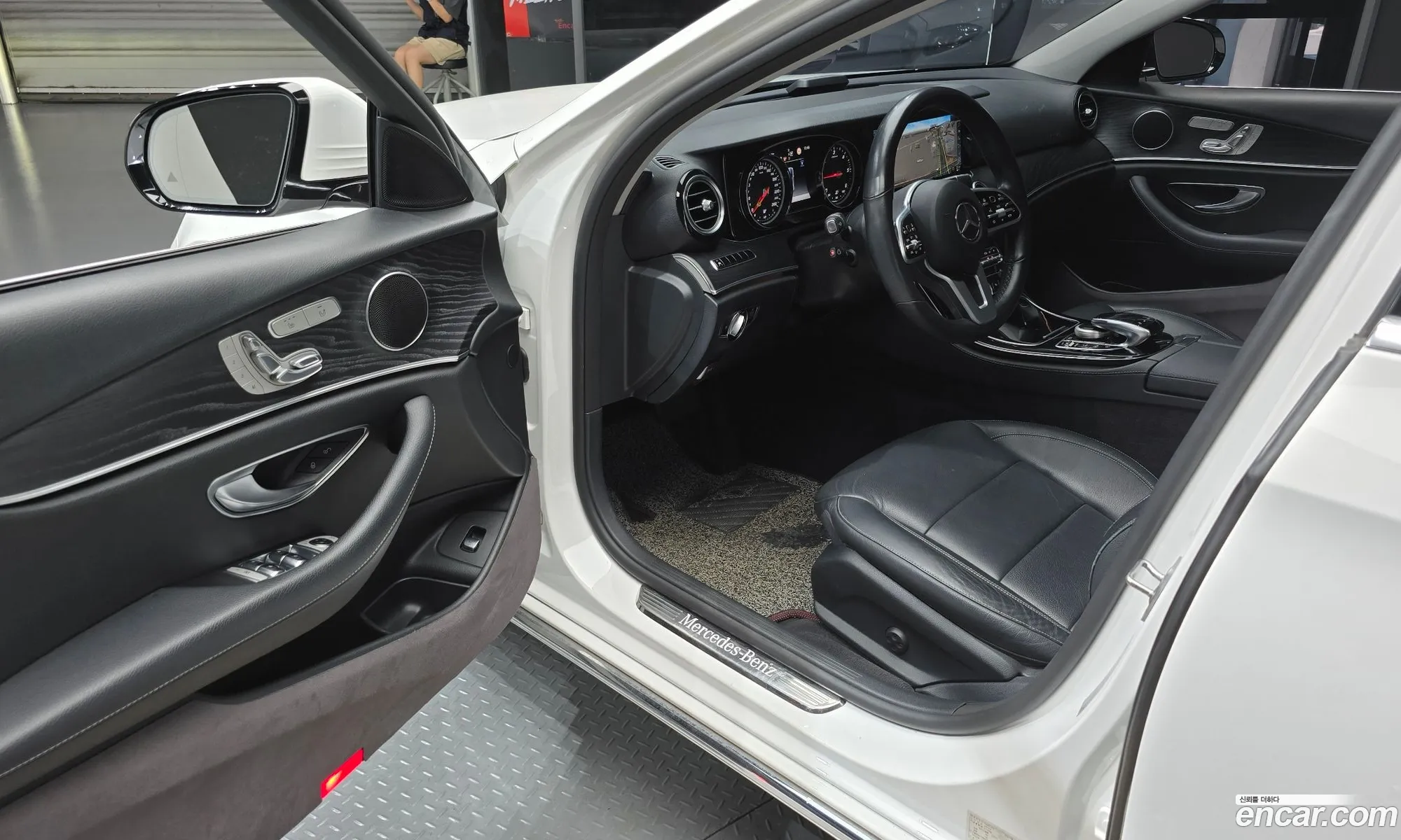 Mercedes-Benz E-Class W213 2019 WDDZF0EB2KA672130 — 6