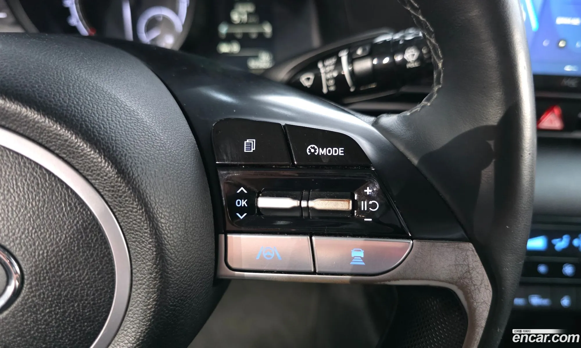 Hyundai Elantra Hybrid 2023 — 2
