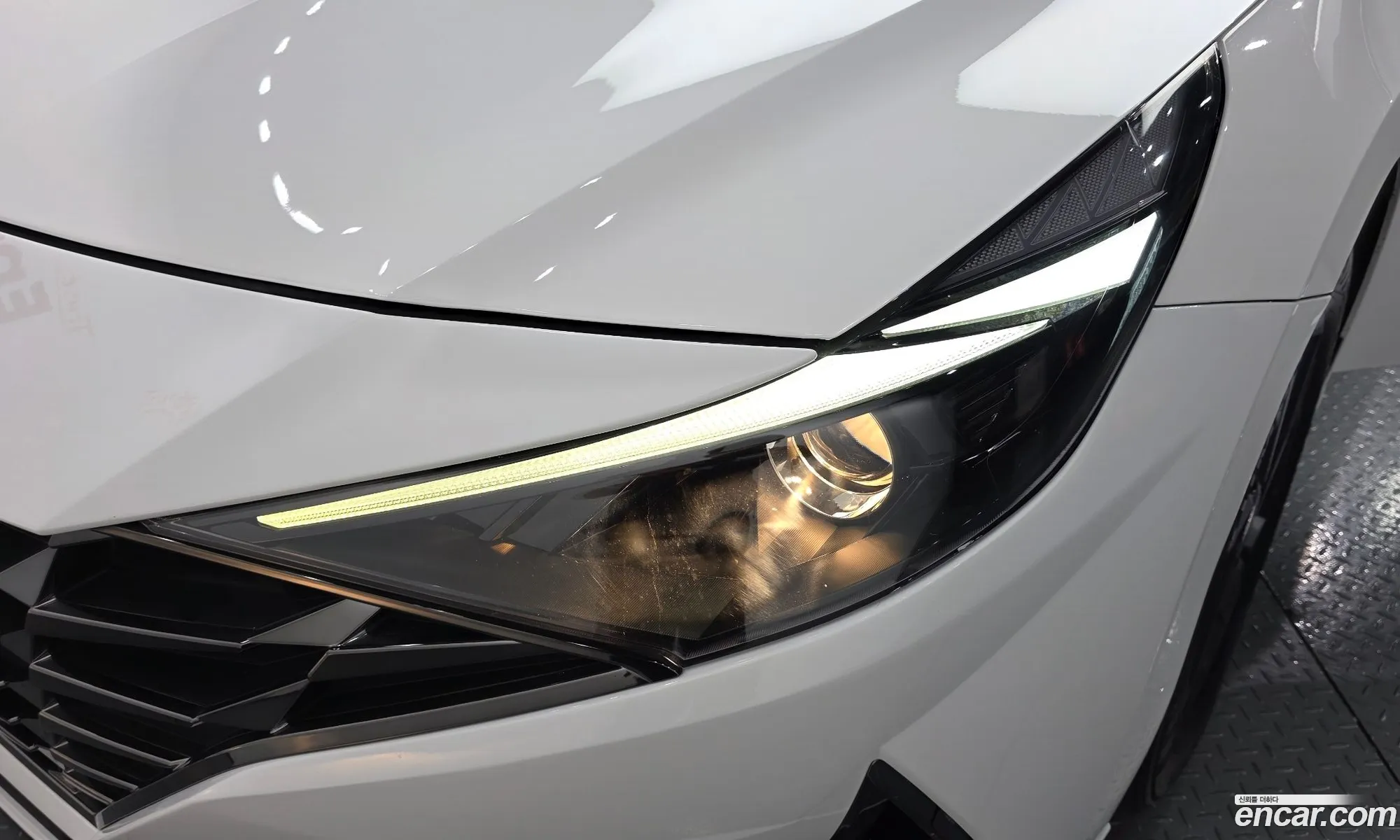 Hyundai Elantra Hybrid 2023 — 29