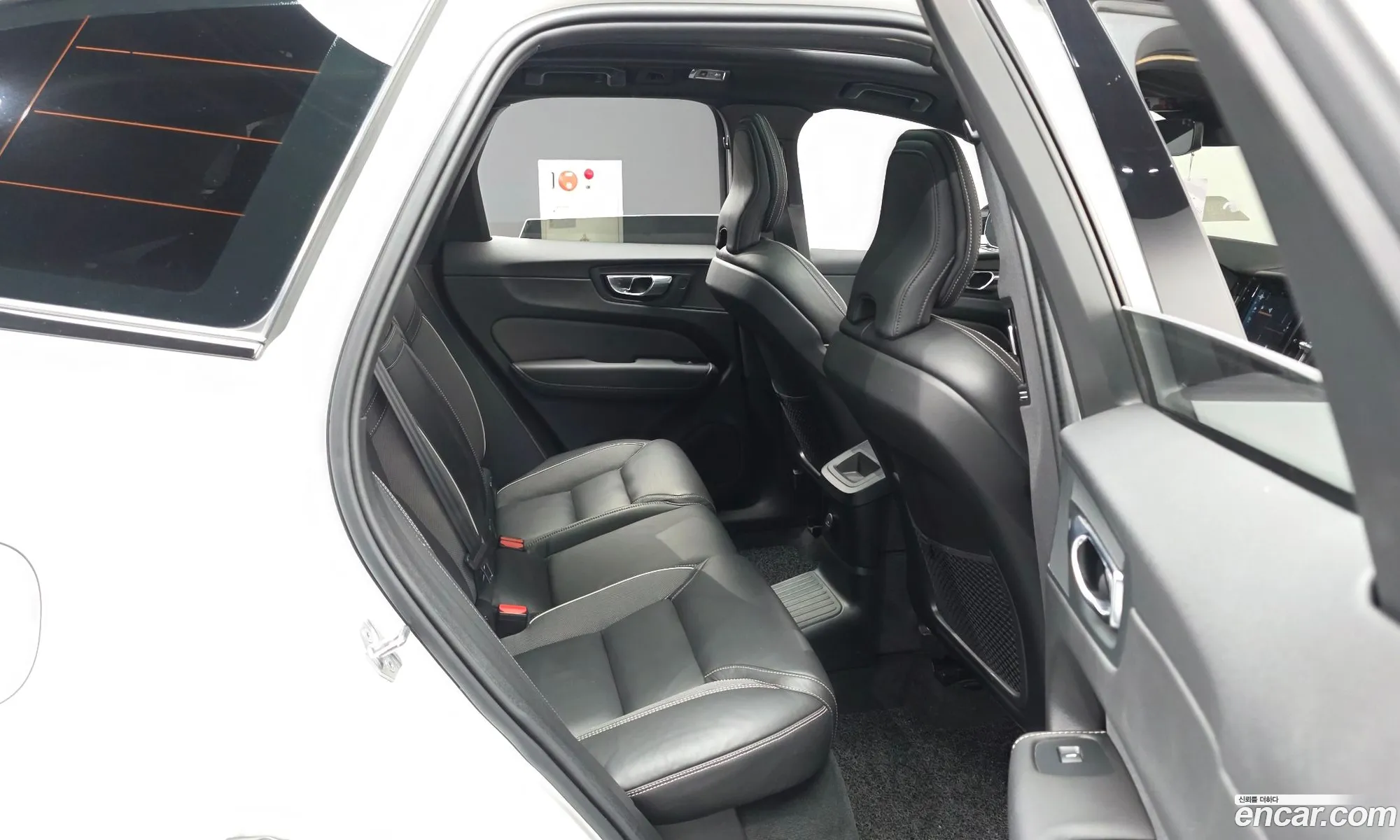 Volvo XC60 2021 — 10