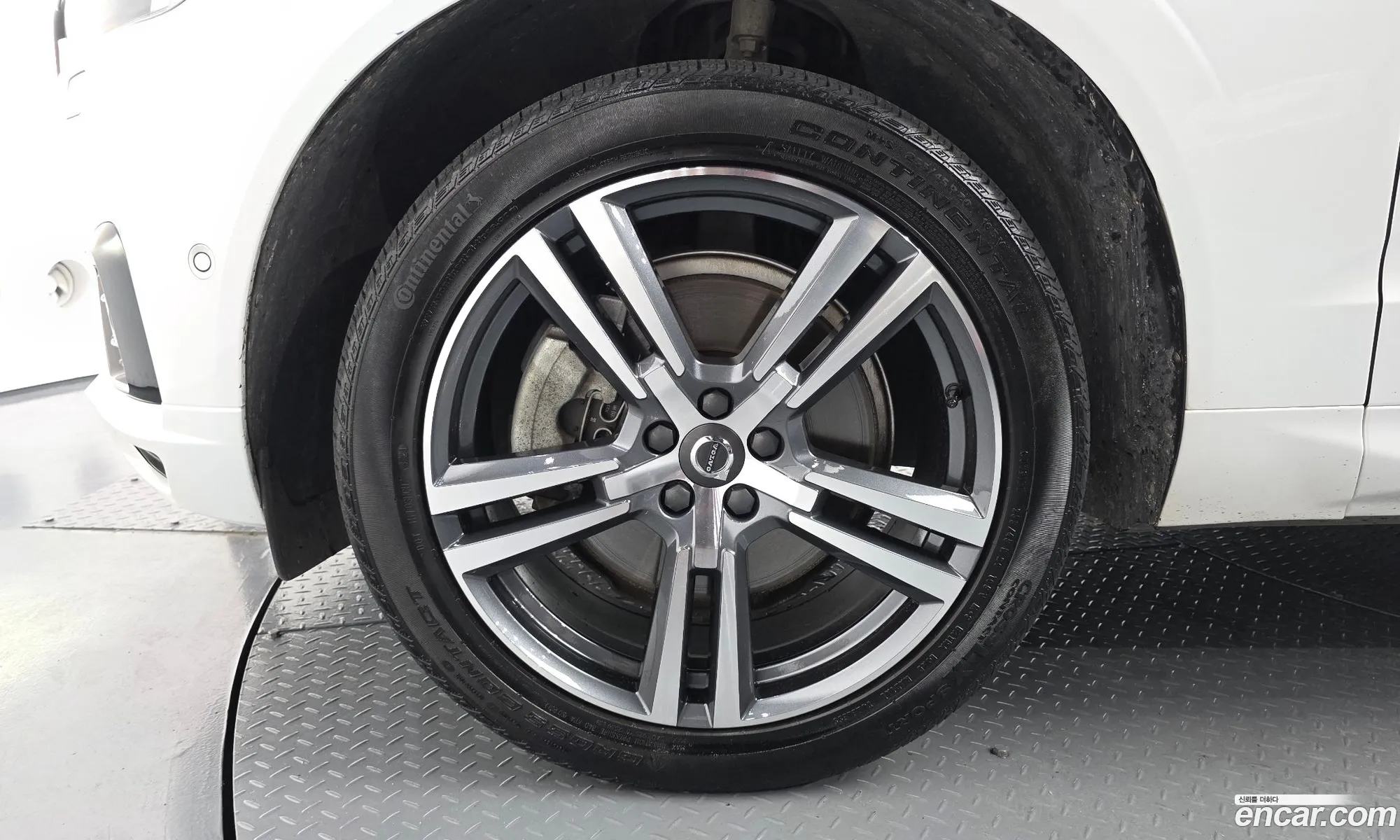 Volvo XC60 2021 — 29