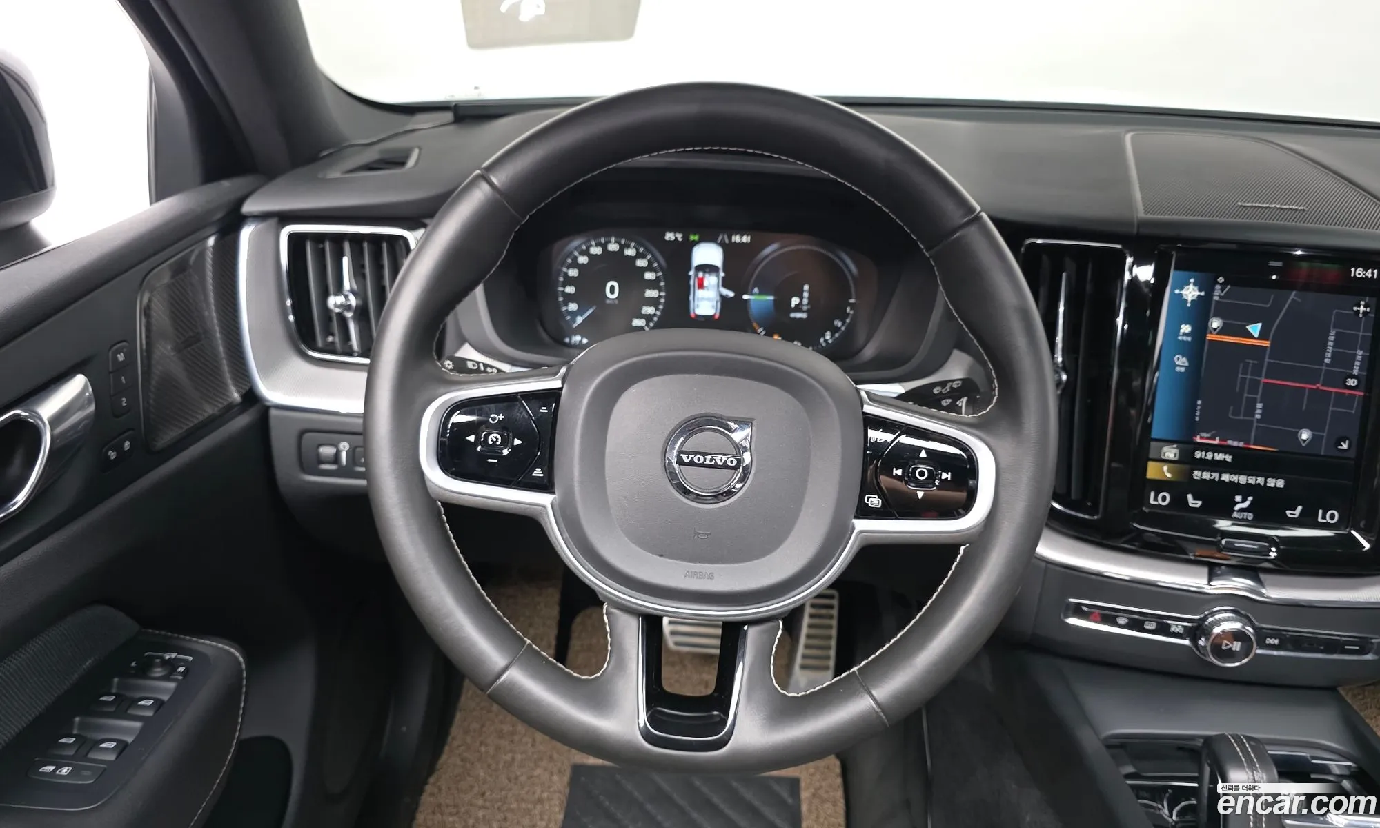 Volvo XC60 2021 — 26
