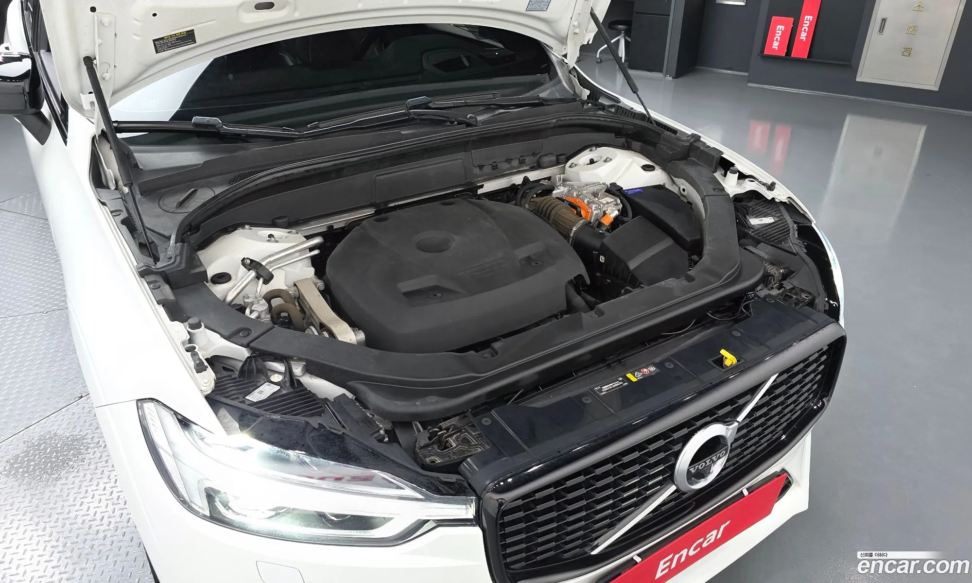 Volvo XC60 2021 — 2