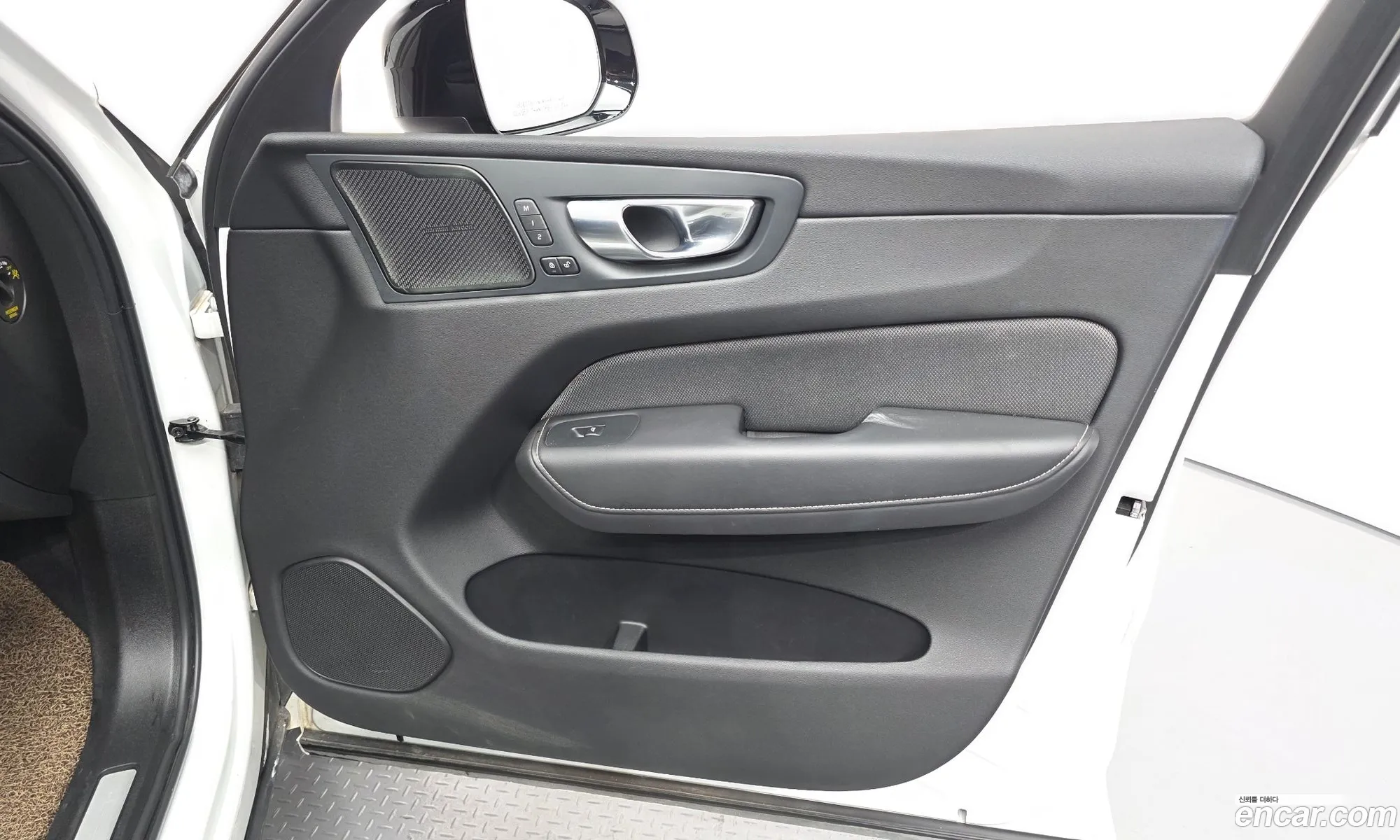 Volvo XC60 2021 — 21