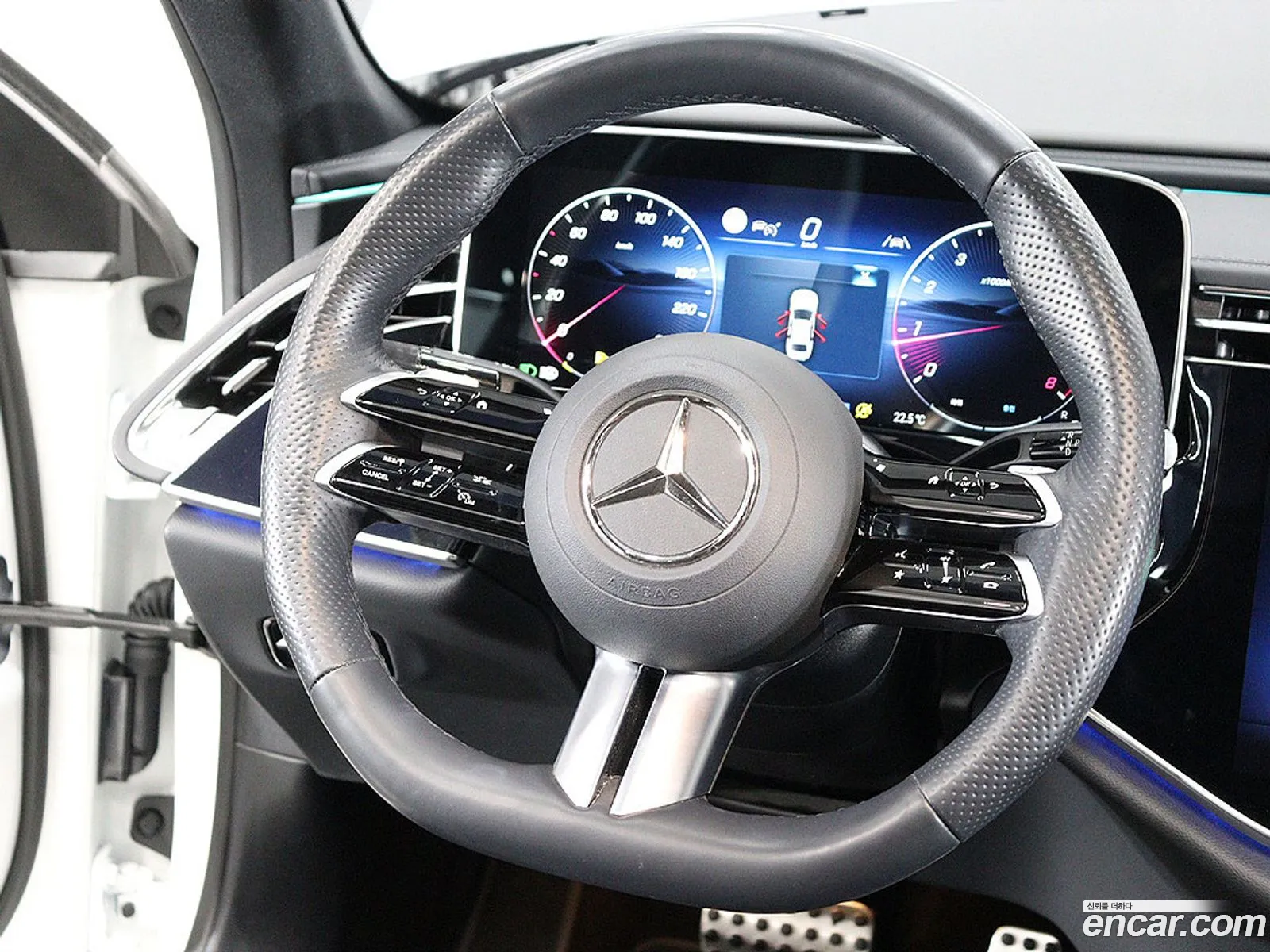 Mercedes-Benz E-Class W214 2024 — 11