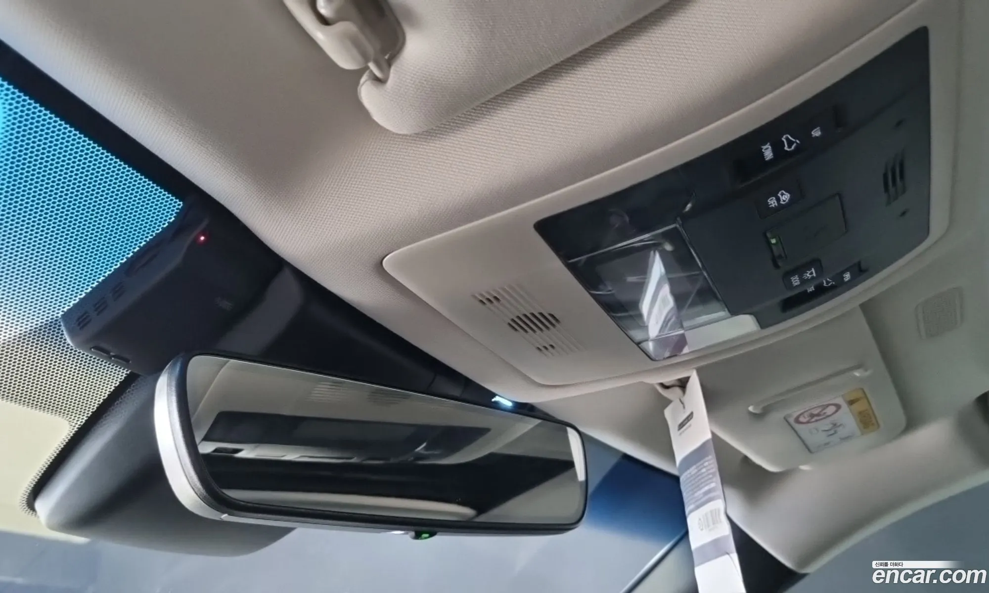 Lexus ES300h 7th Gen 2023 — 12