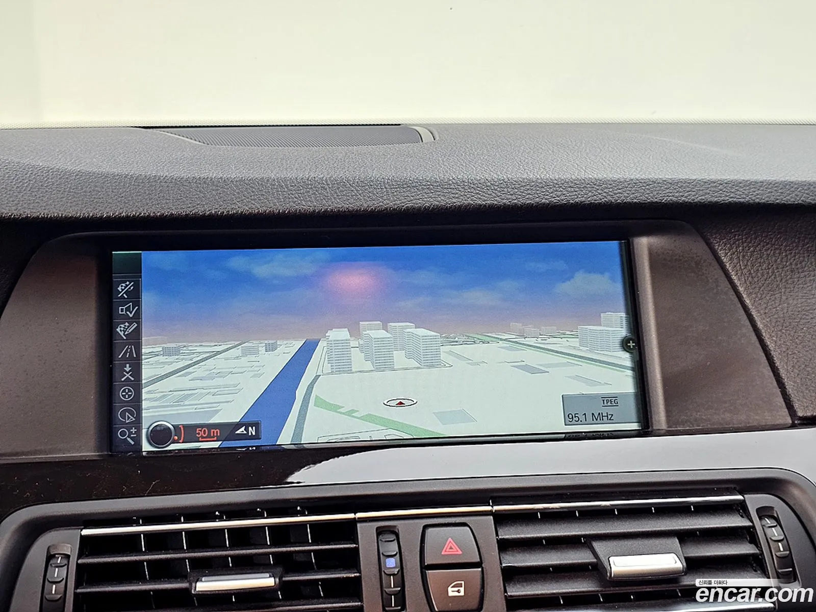BMW 5 Series 2012 — 17