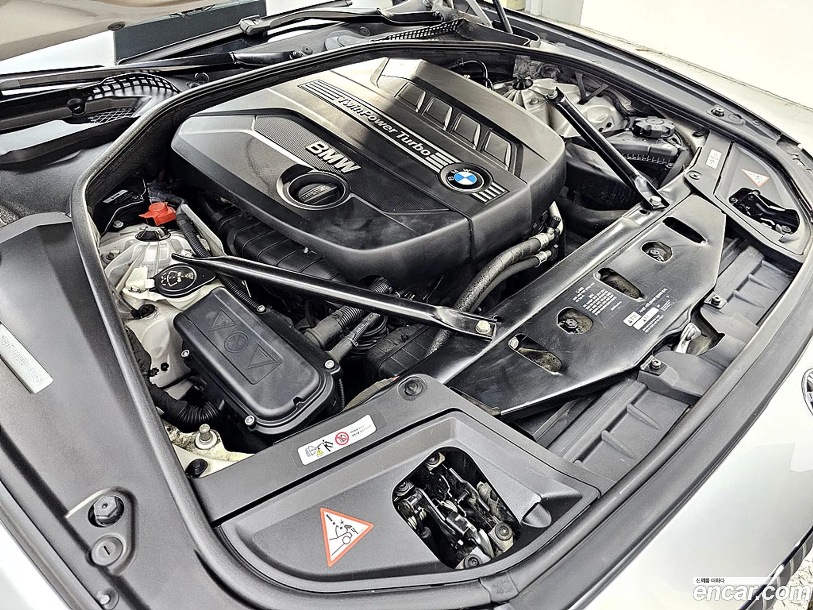 BMW 5 Series 2012 — 14