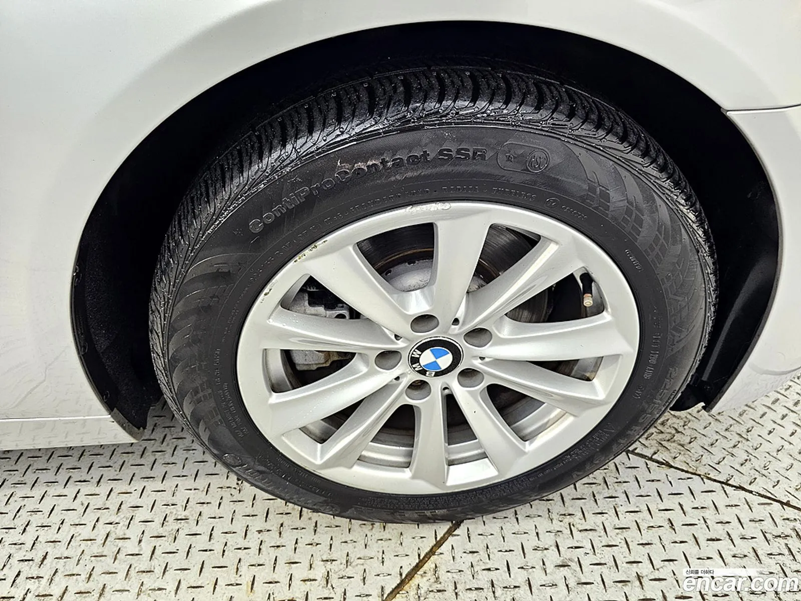 BMW 5 Series 2012 — 11