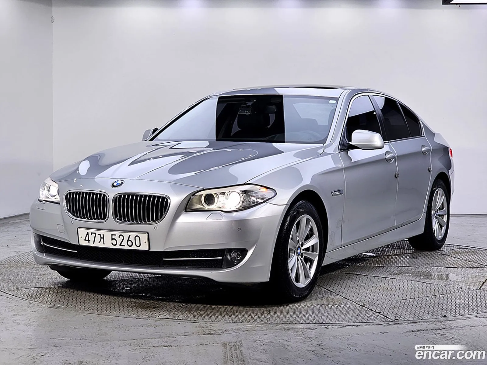 BMW 5 Series 2012 — 18