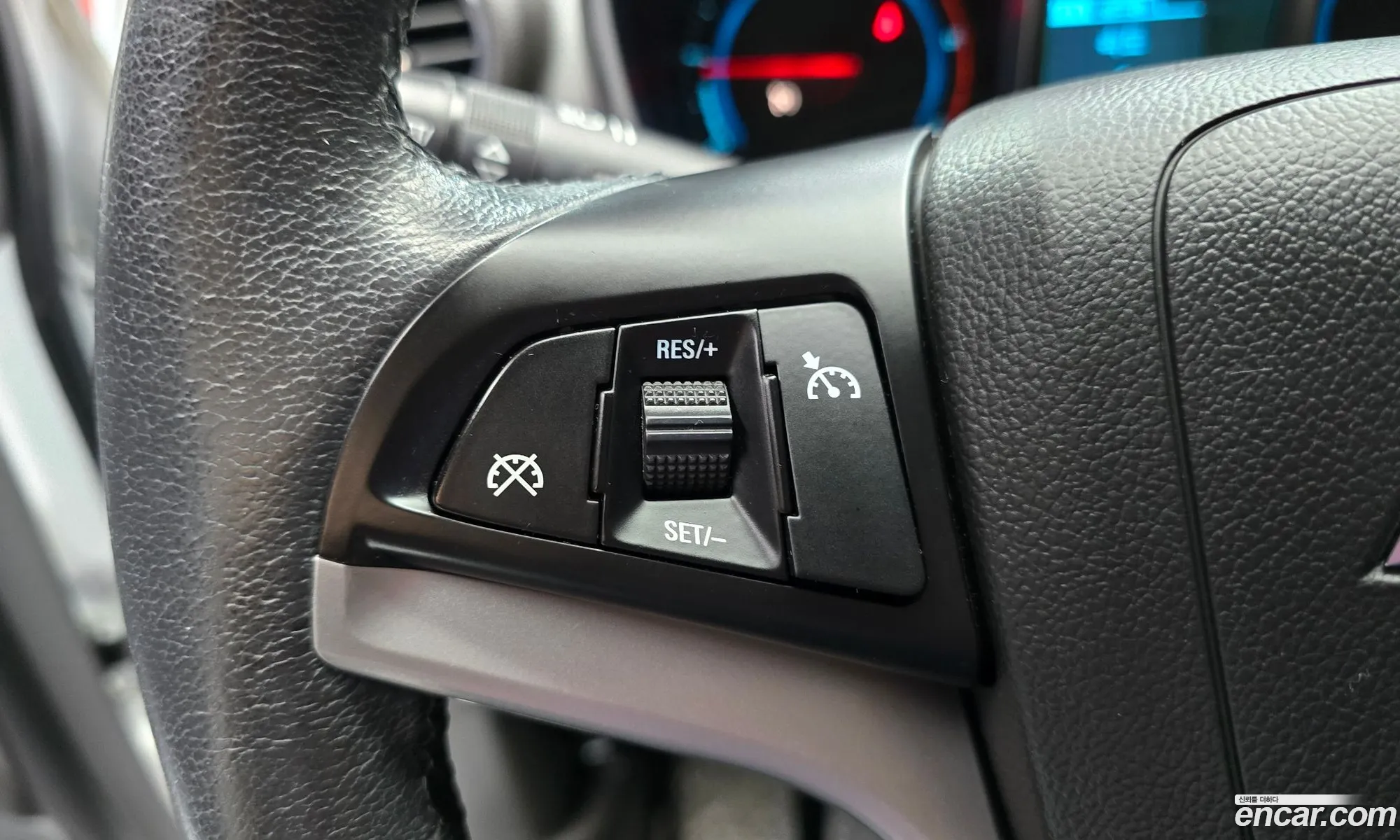 Chevrolet (GM Daewoo) Orlando 2017 — 26