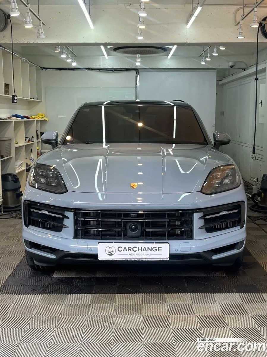 Porsche Cayenne 2024 — 18