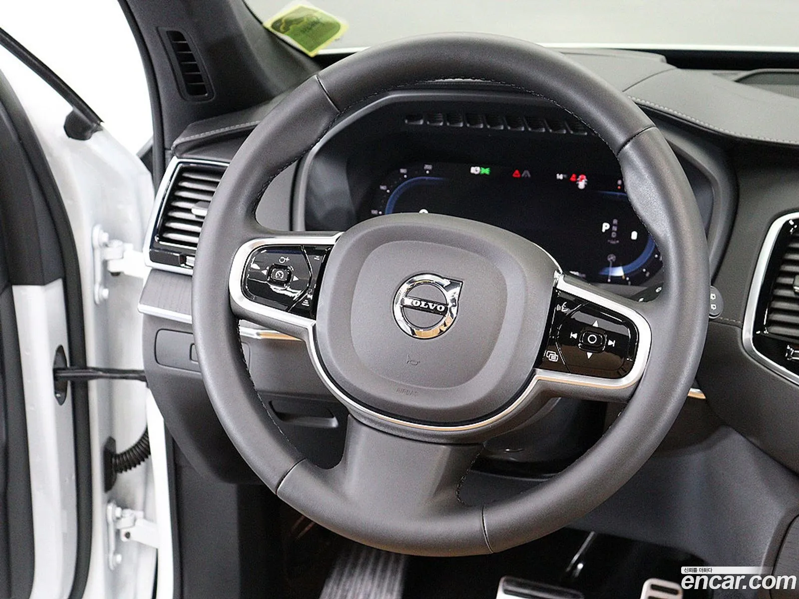 Volvo XC90 2022 — 16