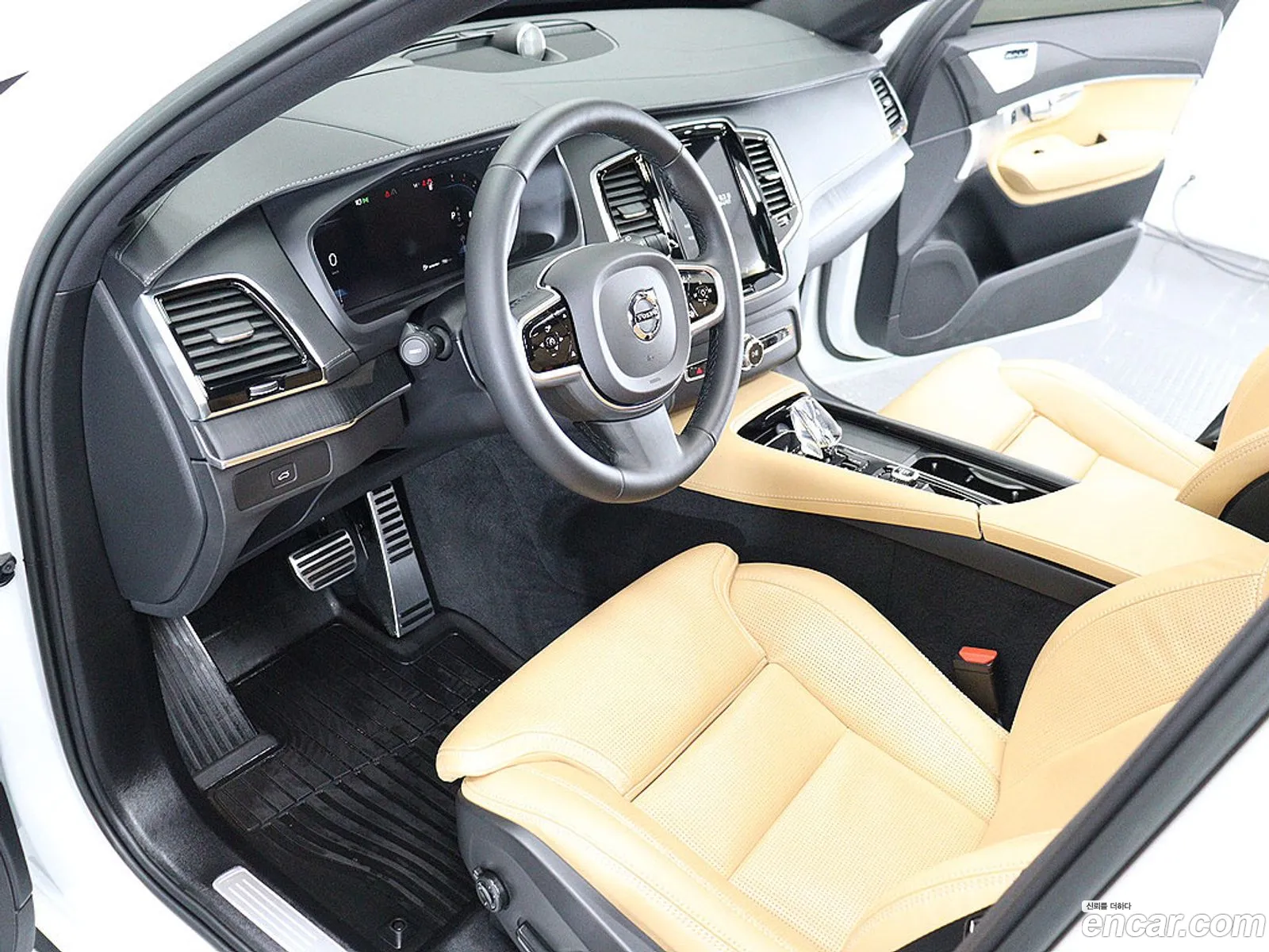 Volvo XC90 2022 — 3