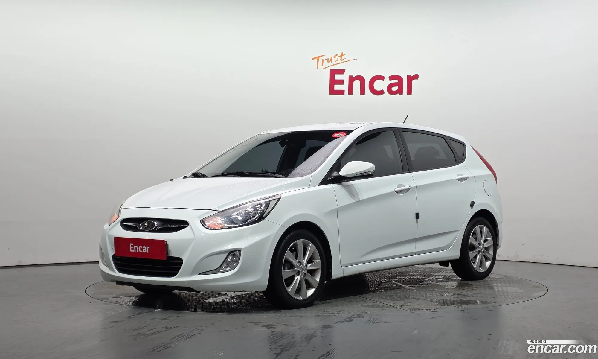 Hyundai Accent 2012 — 12