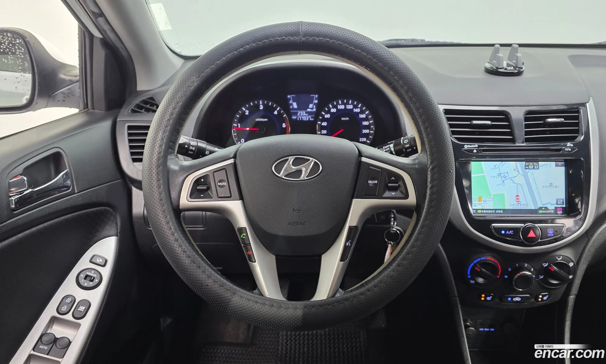 Hyundai Accent 2012 — 31