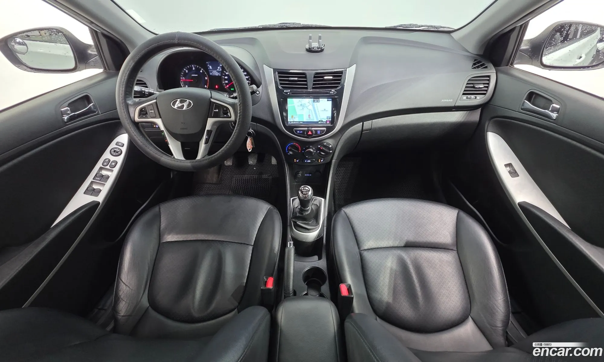 Hyundai Accent 2012 — 10