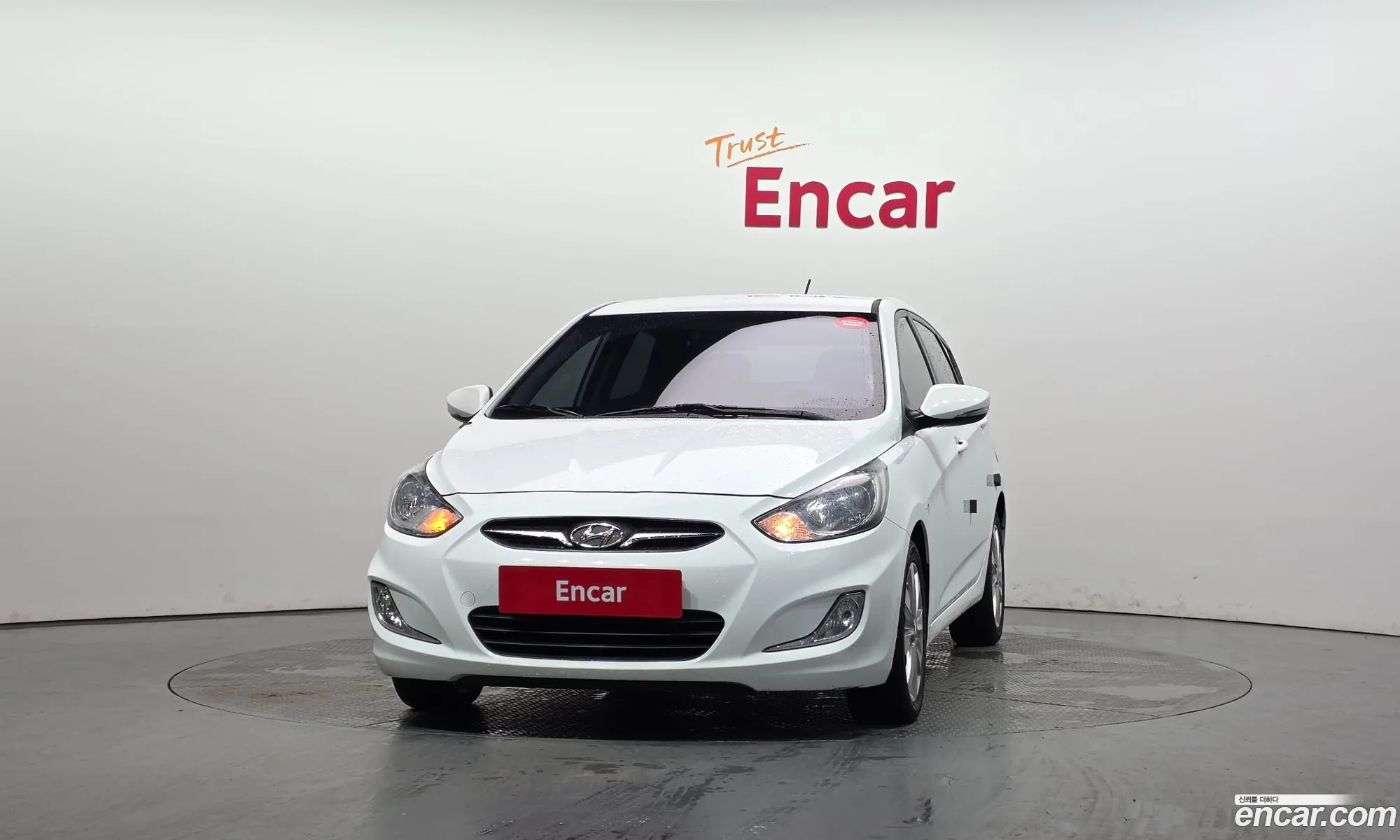 Hyundai Accent 2012 — 13