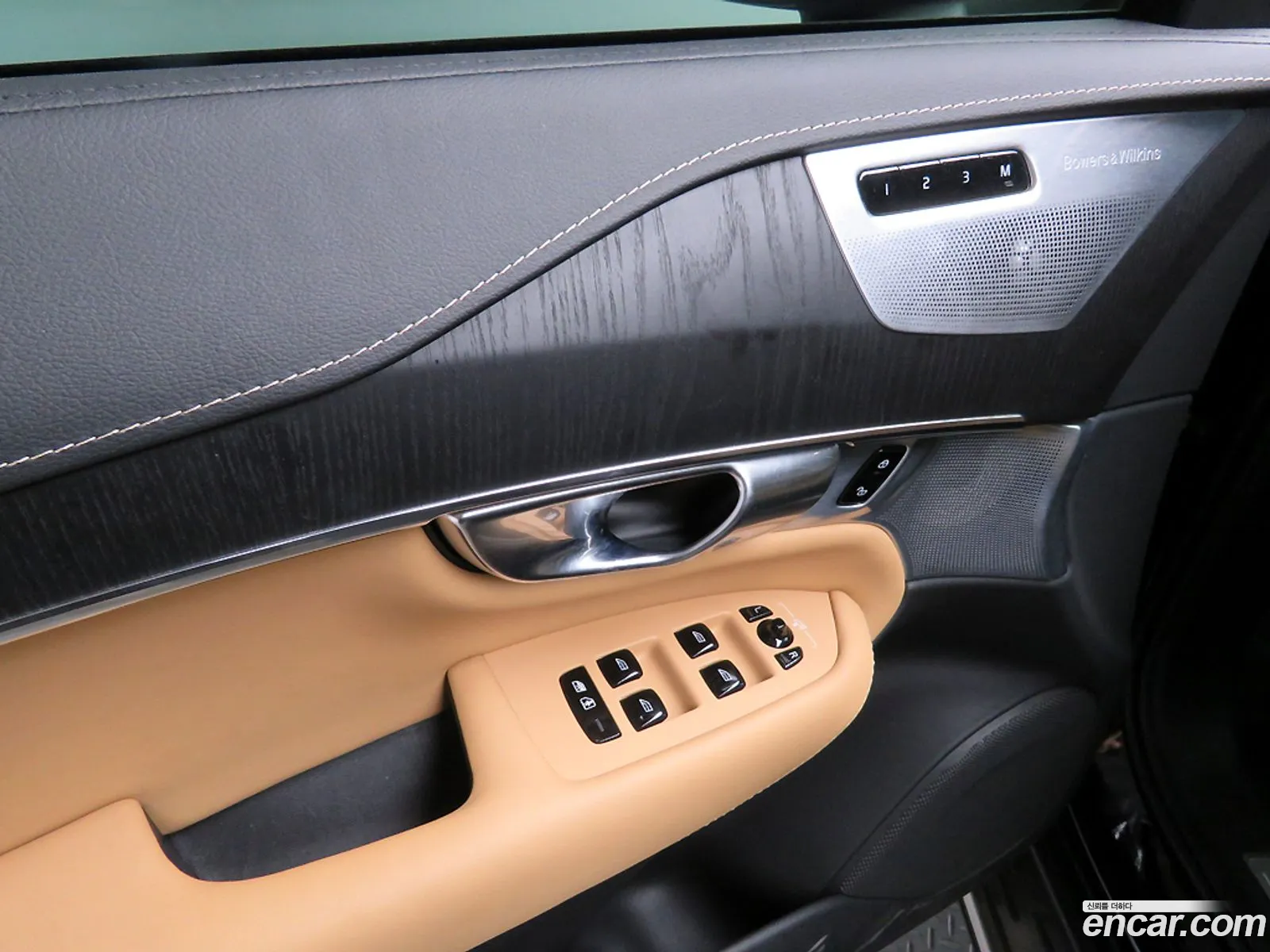 Volvo XC90 2021 — 10