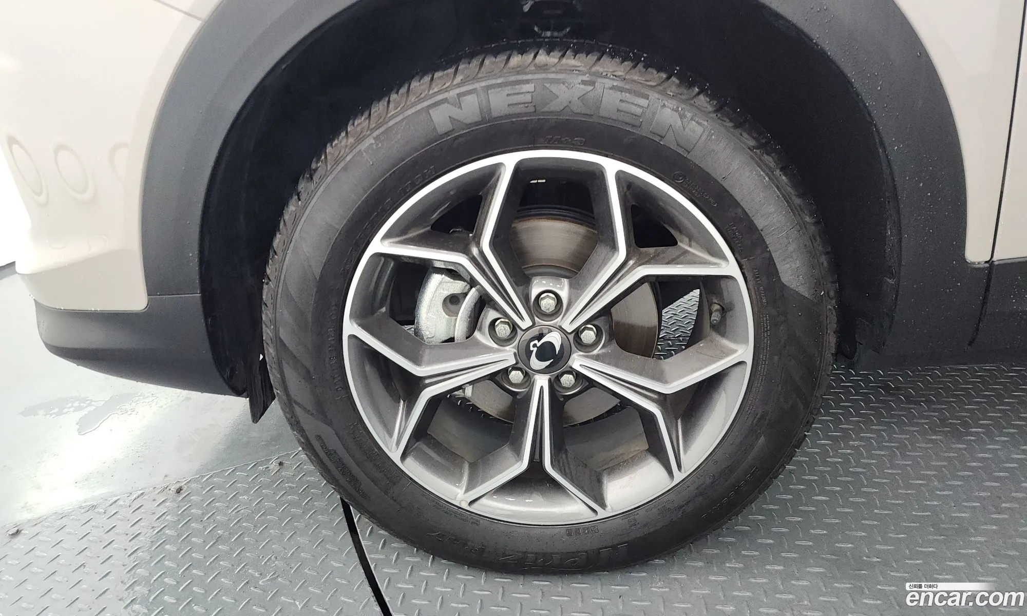 KG Mobility (SsangYong) Beautiful Korando 2024 — 11