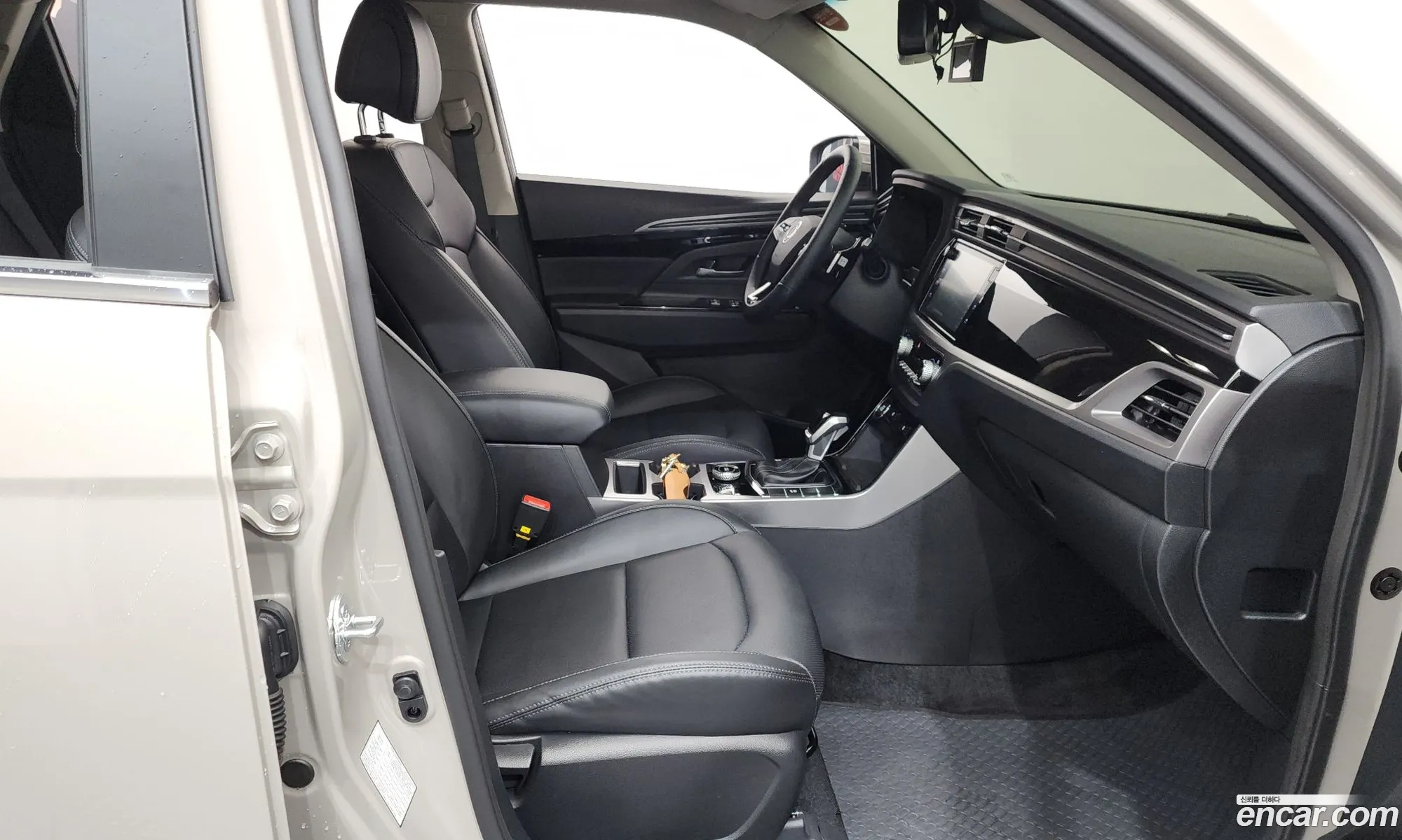 KG Mobility (SsangYong) Beautiful Korando 2024 — 20