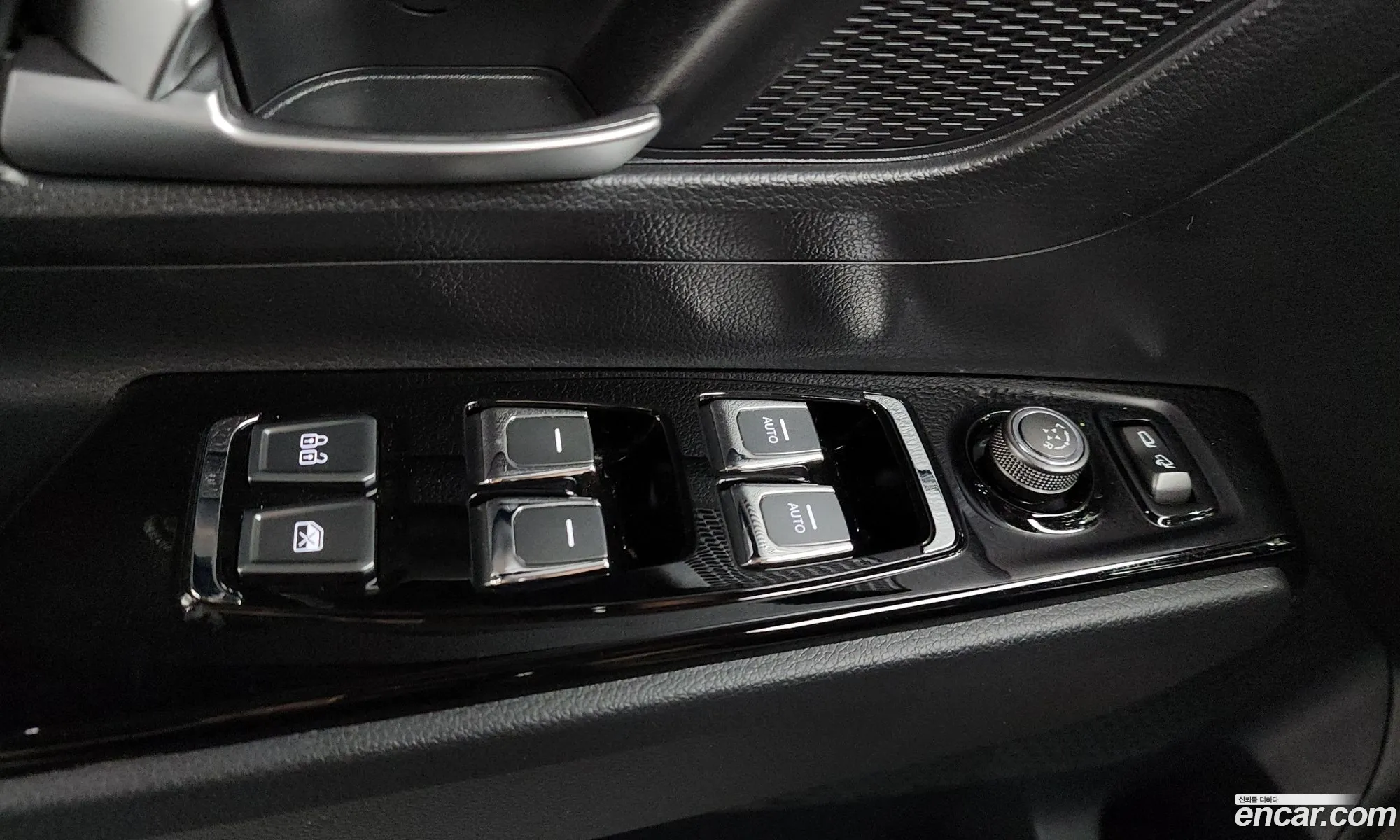 KG Mobility (SsangYong) Beautiful Korando 2024 — 6
