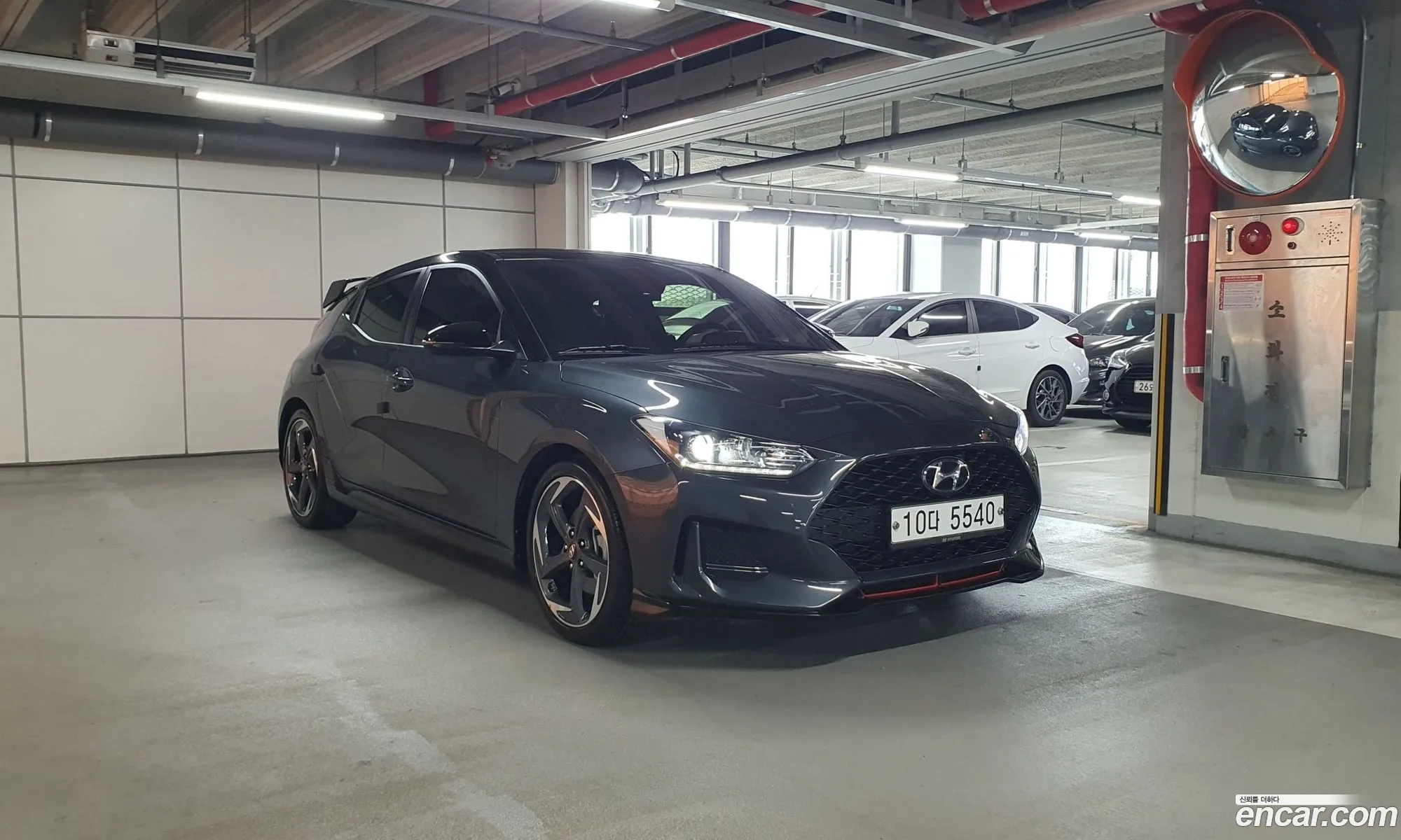 Hyundai Veloster 2018 — 17