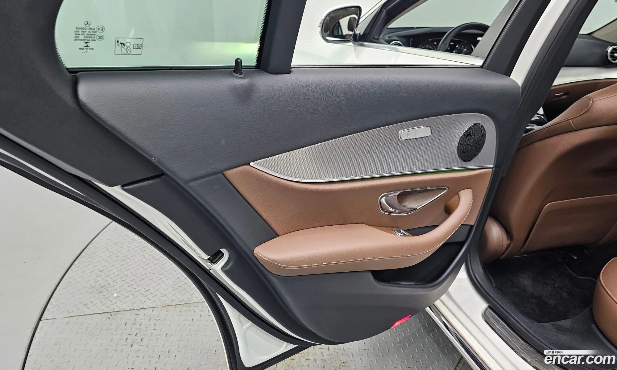 Mercedes-Benz E-Class W213 2018 — 31