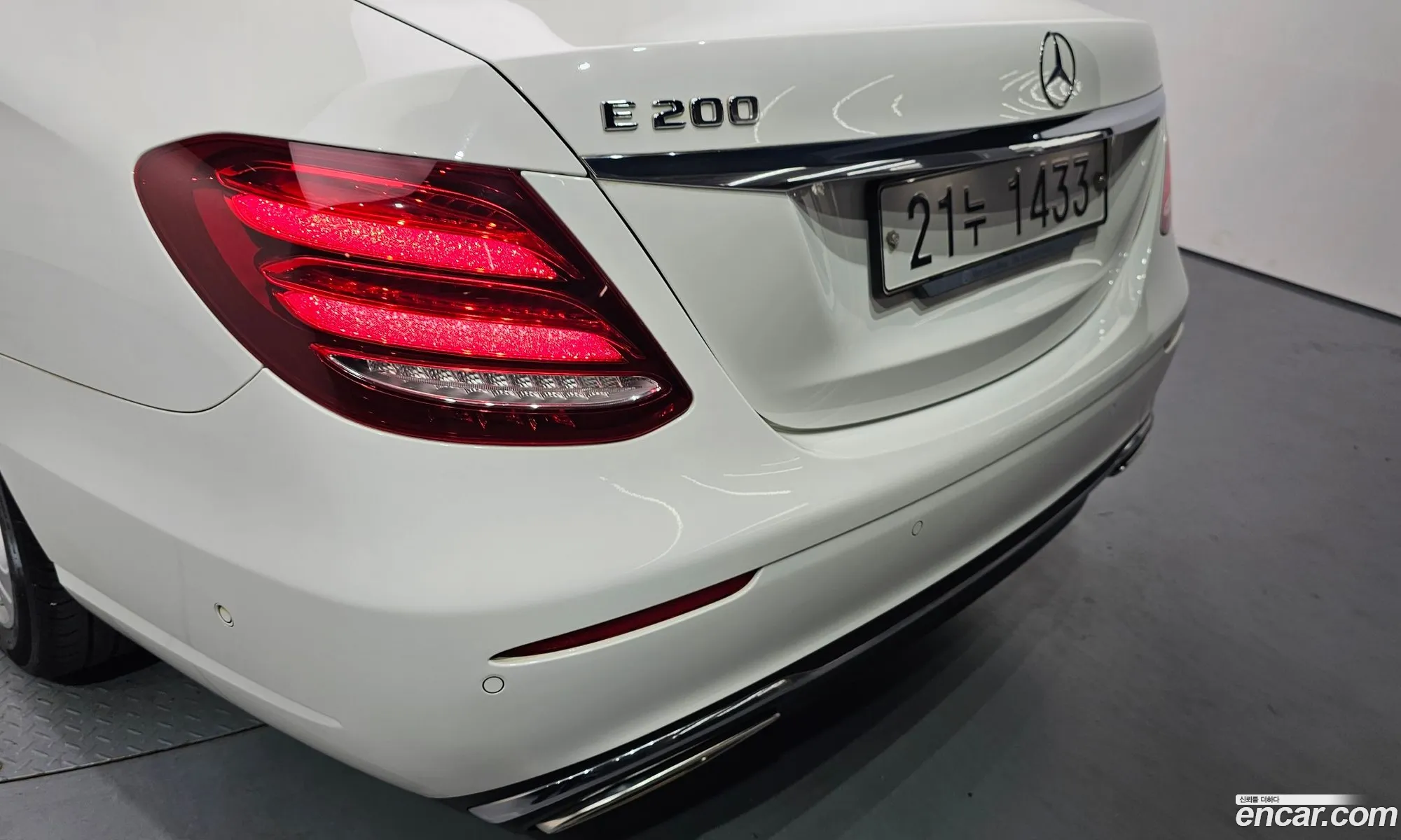 Mercedes-Benz E-Class W213 2018 — 26