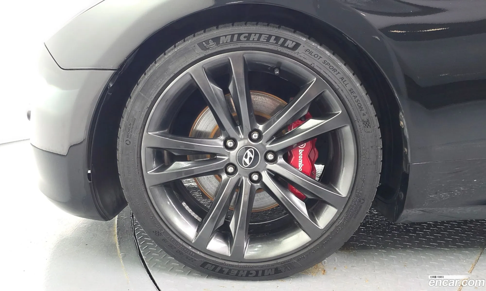 Hyundai Genesis Coupe 2011 — 13