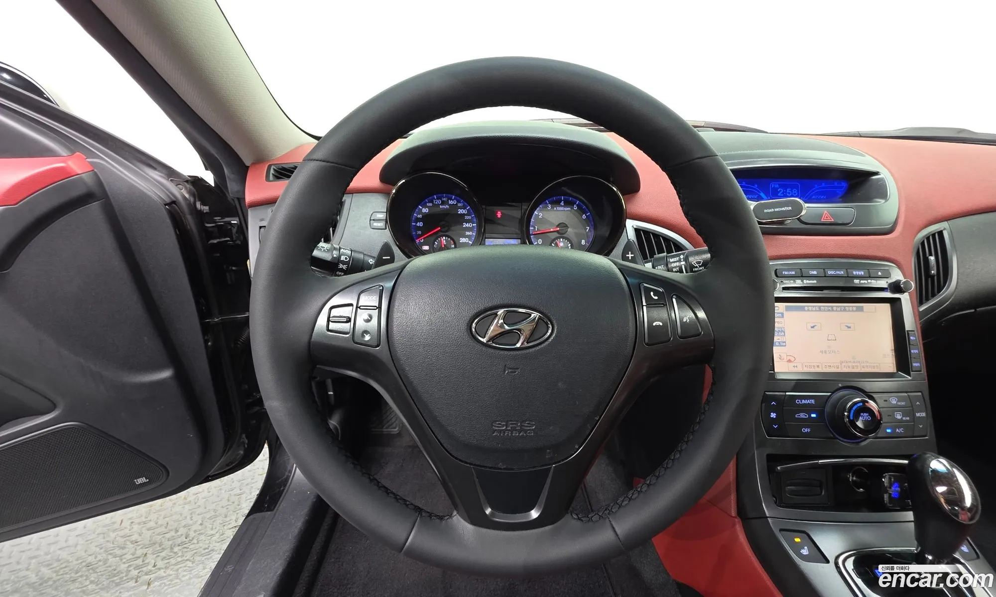 Hyundai Genesis Coupe 2011 — 14