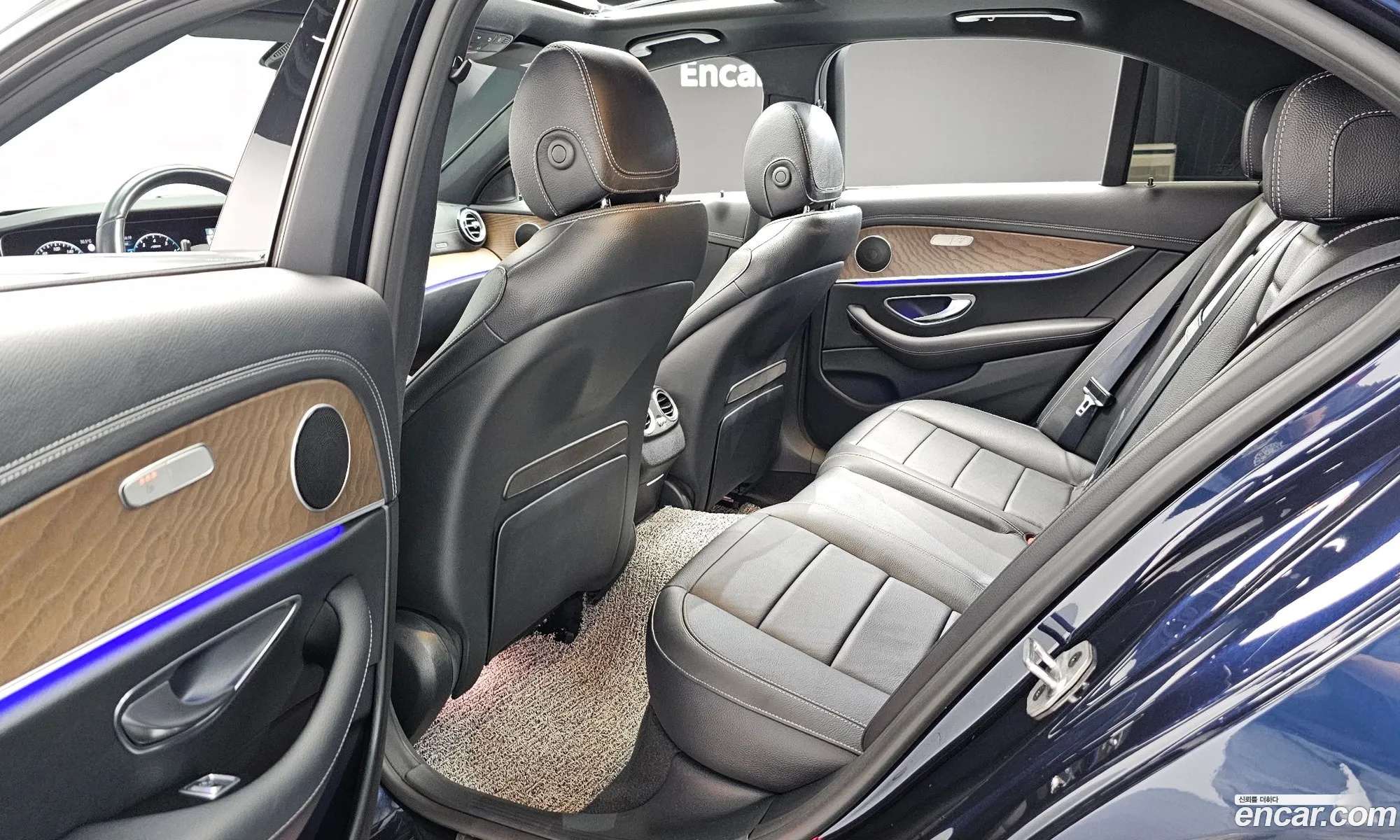 Mercedes-Benz E-Class W213 2022 — 13