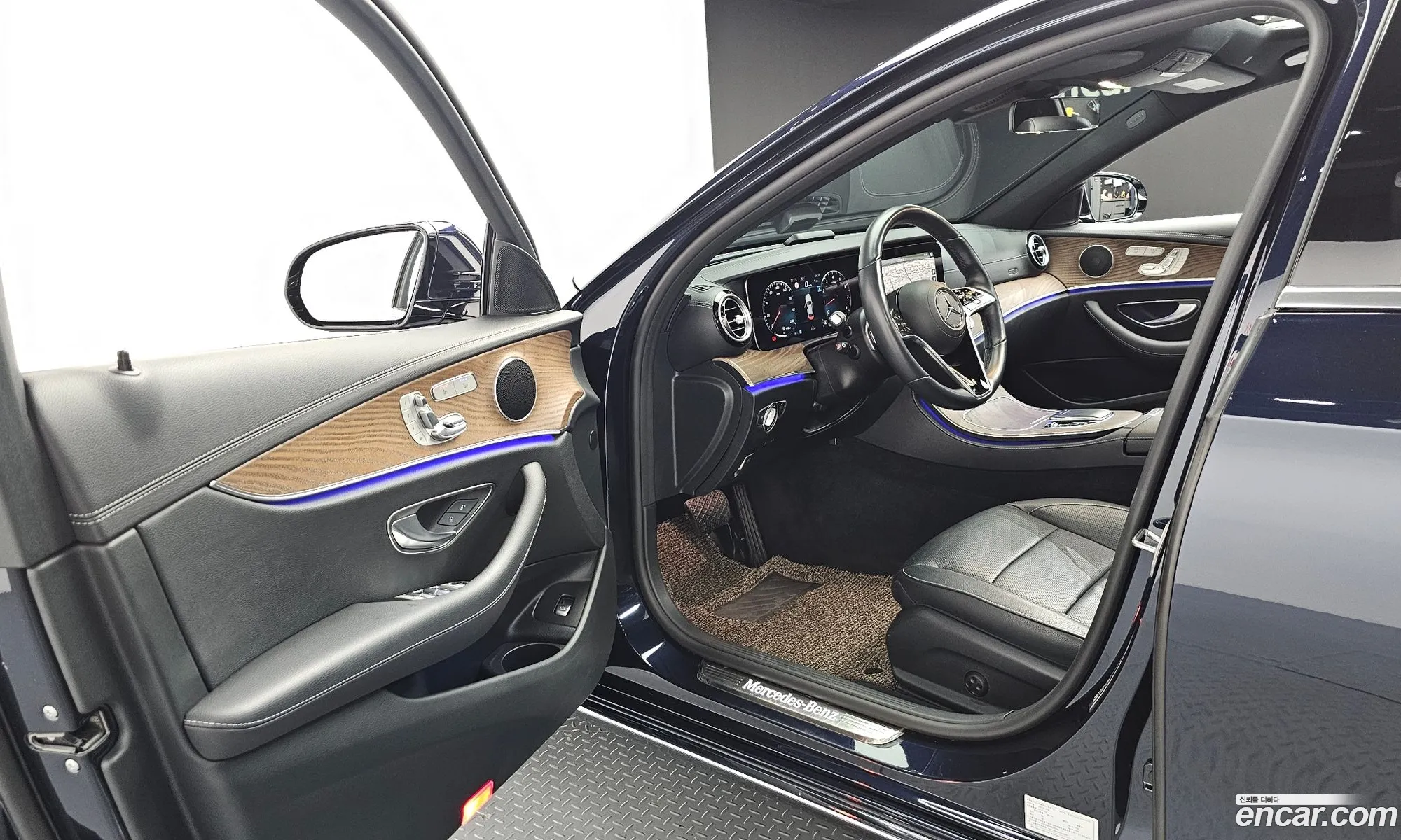 Mercedes-Benz E-Class W213 2022 — 15