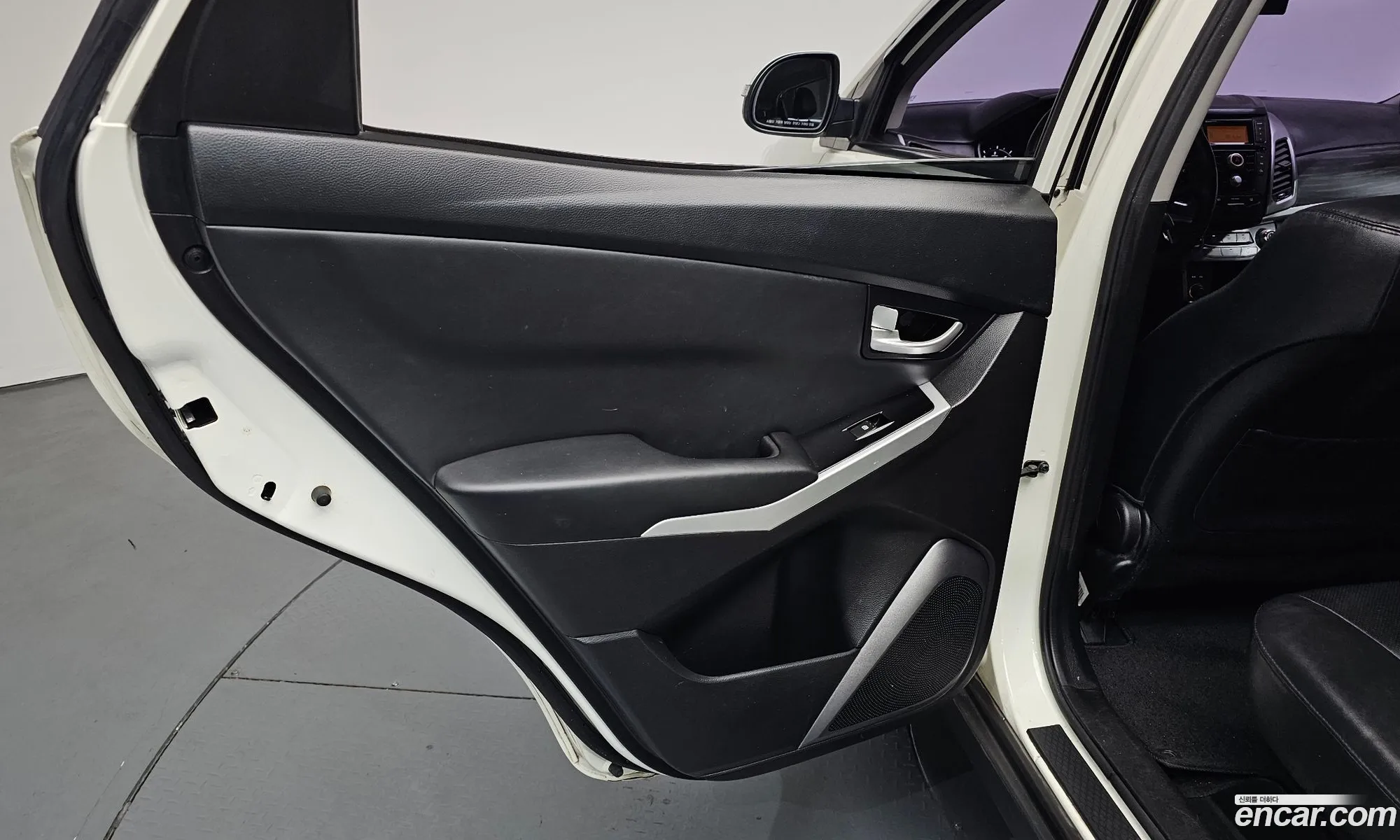 KG Mobility (SsangYong) Korando C 2015 — 21