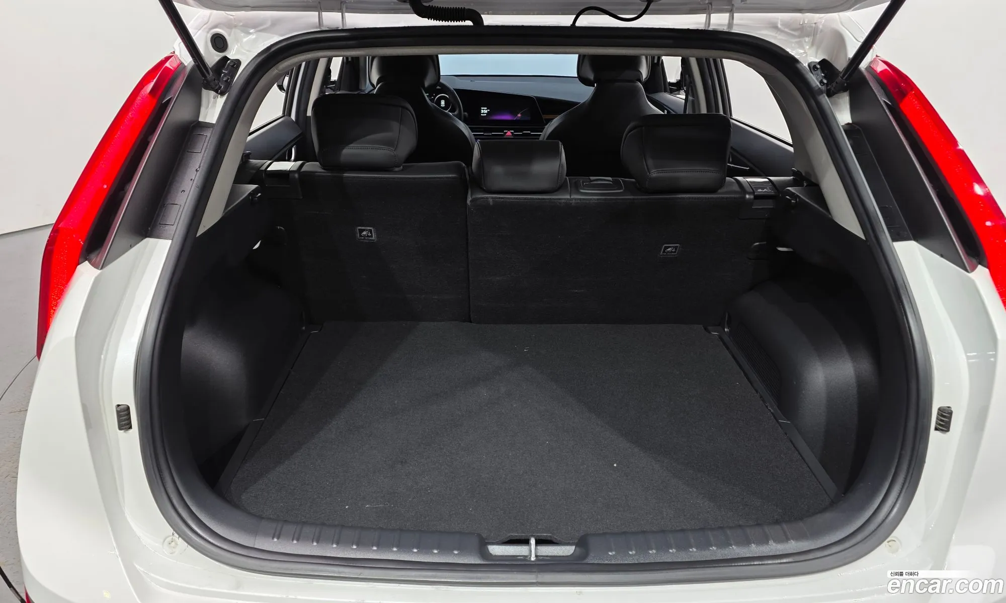 Kia Niro EV 2023 — 18