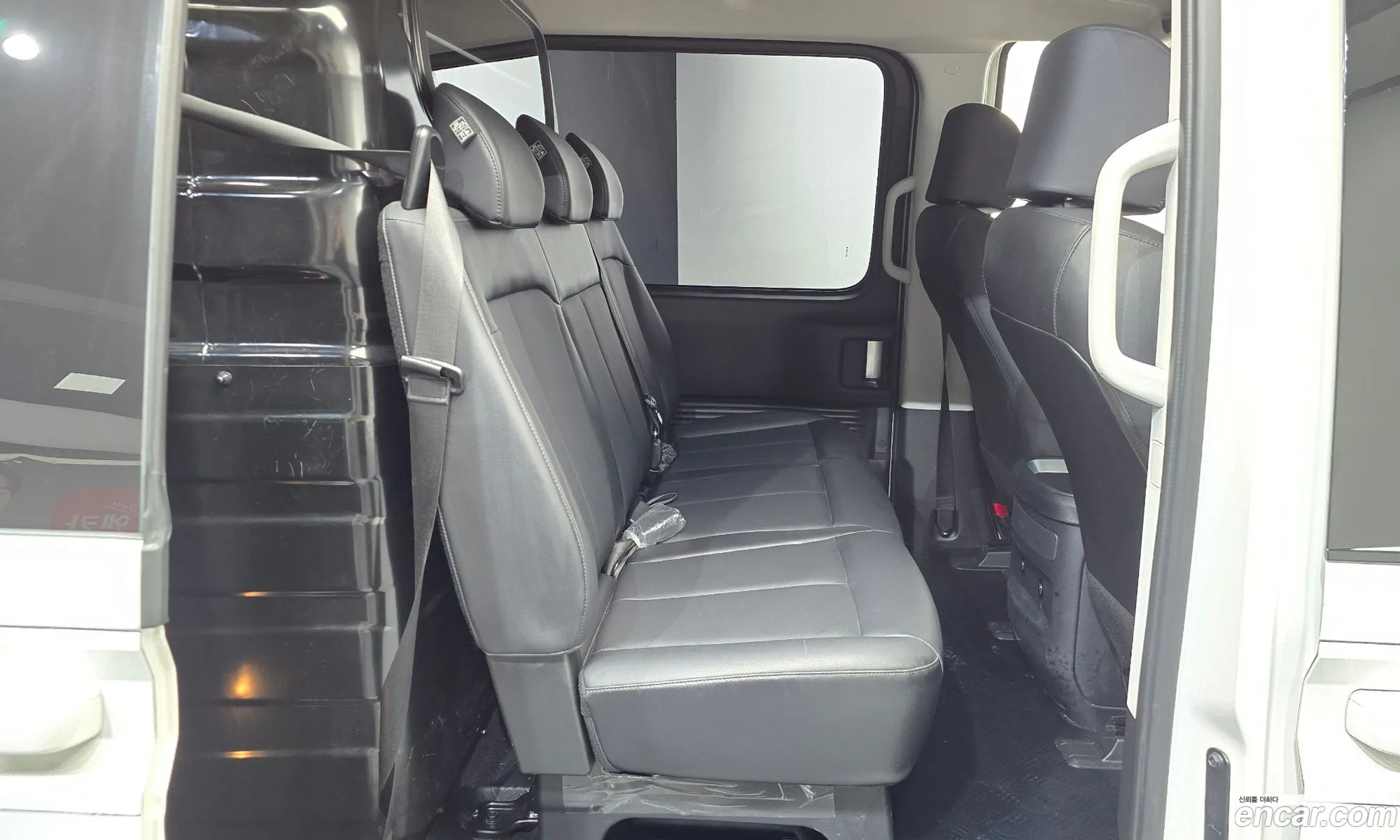 Hyundai Staria 2023 — 10