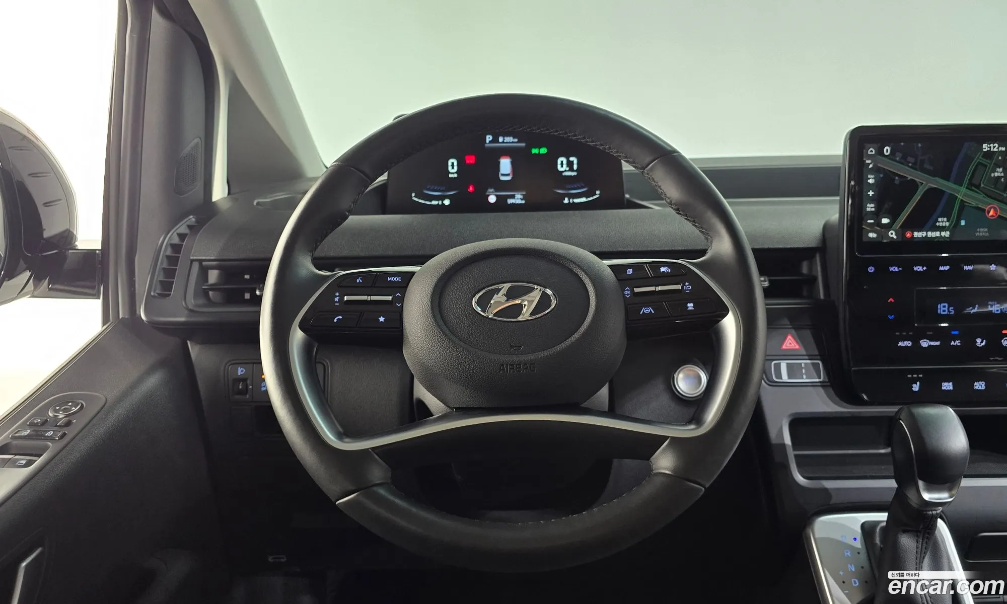 Hyundai Staria 2023 — 7