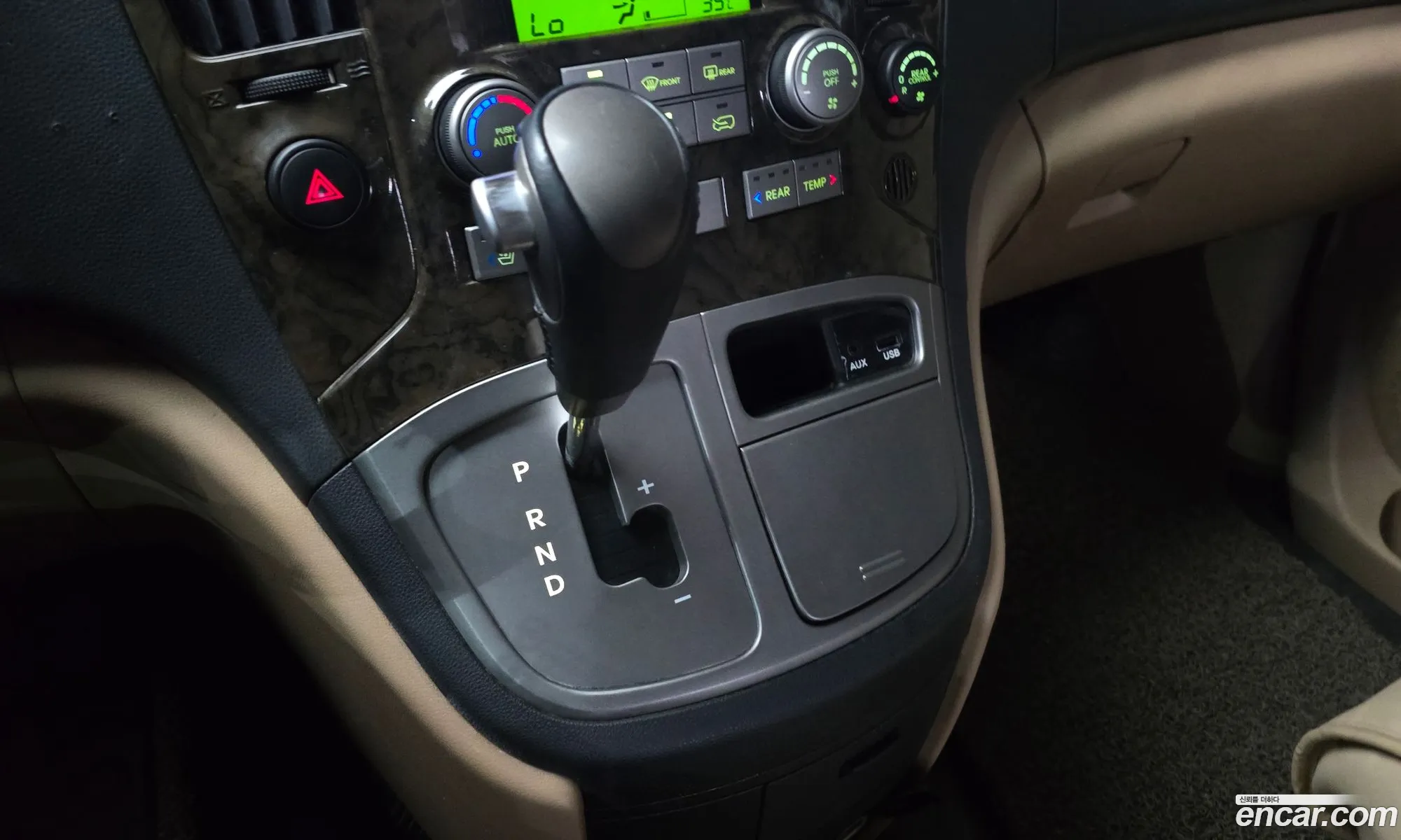 Hyundai Grand Starex 2012 — 13
