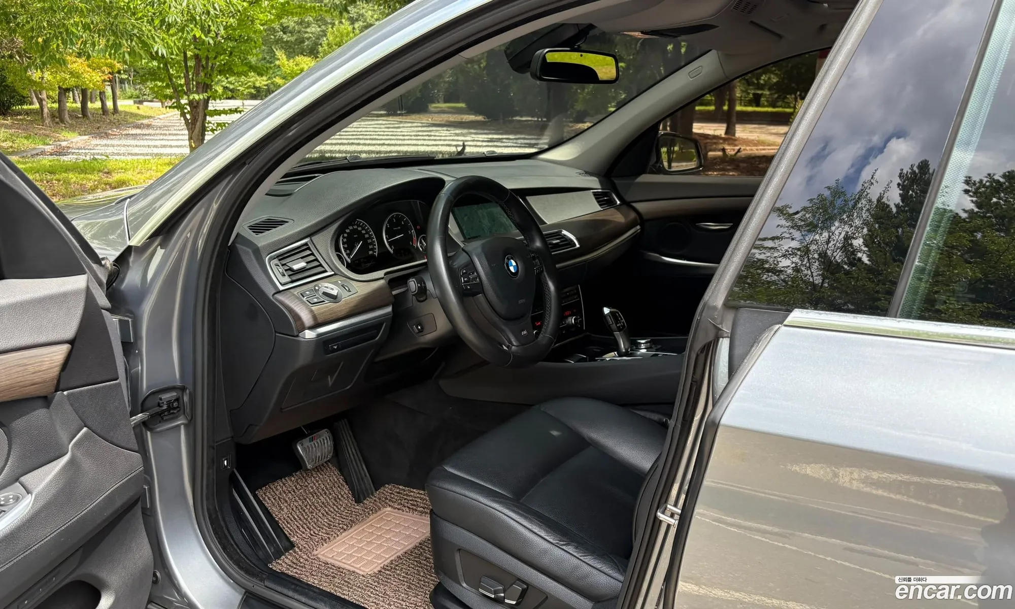 BMW 5 Series GT 2012 — 15